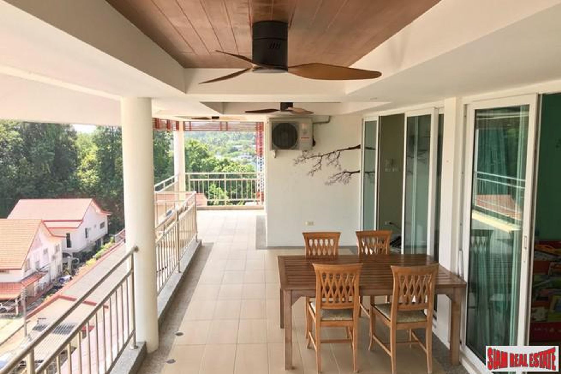 Condominium in Ban Laem Phanwa, Phuket 10026008