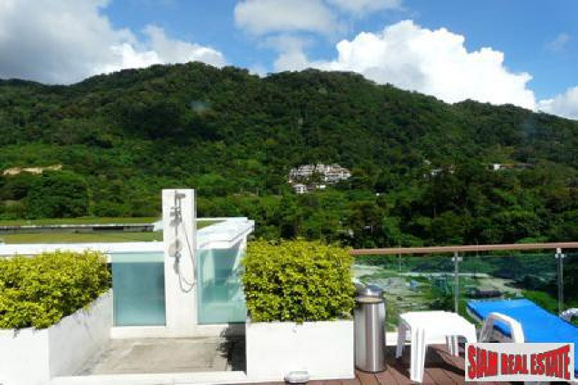 Condominium dans Kalim, Phuket 10026018