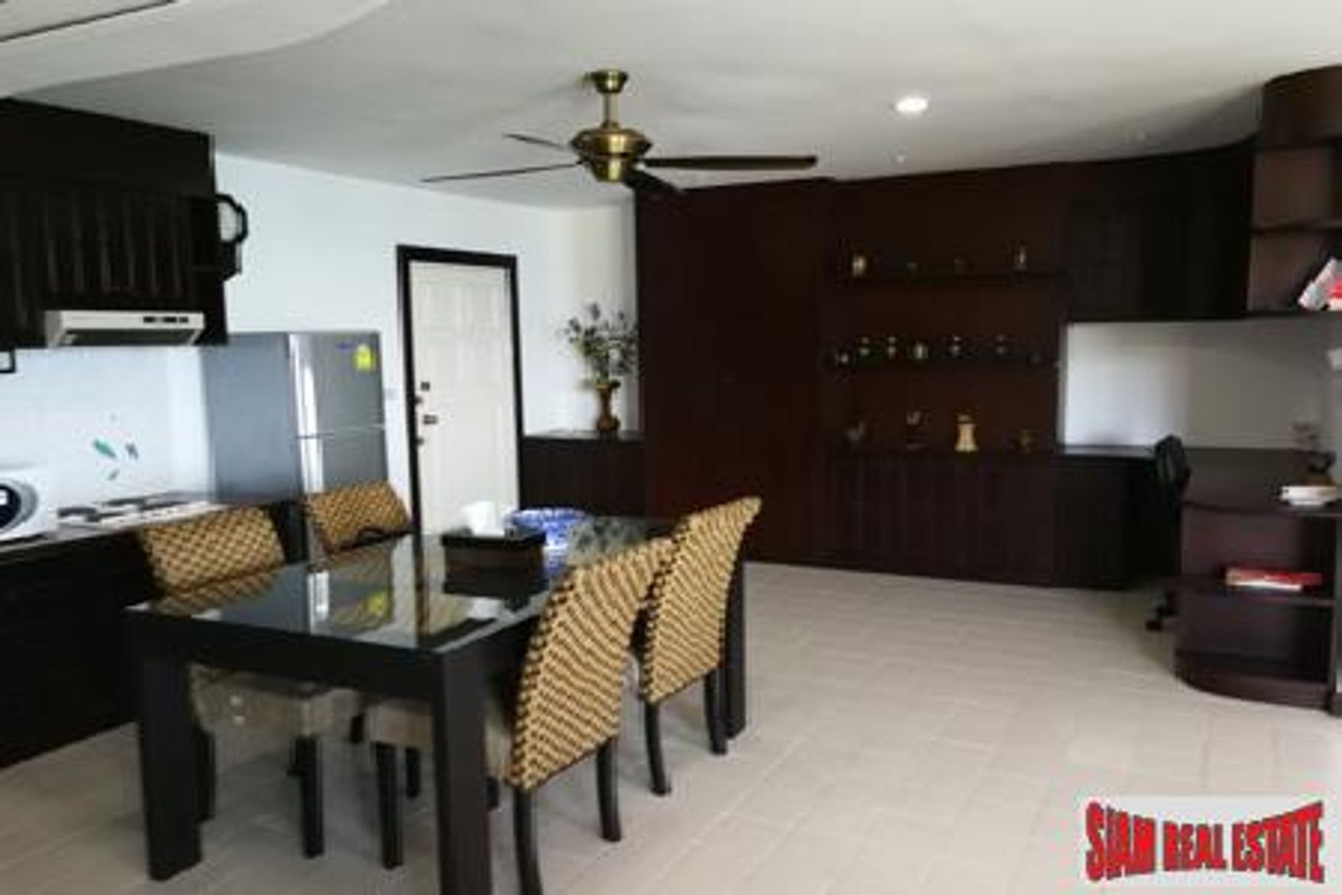 Condominium in Karon, Phuket 10026019