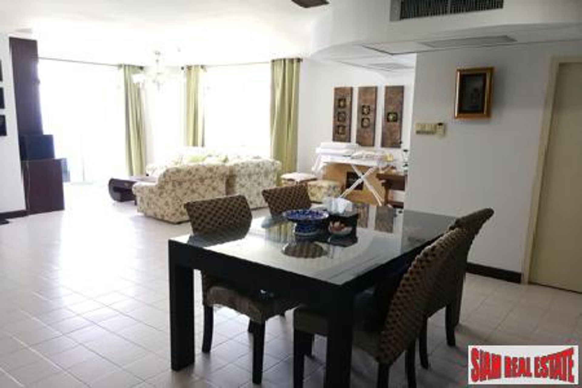 Condominium in Karon, Phuket 10026019