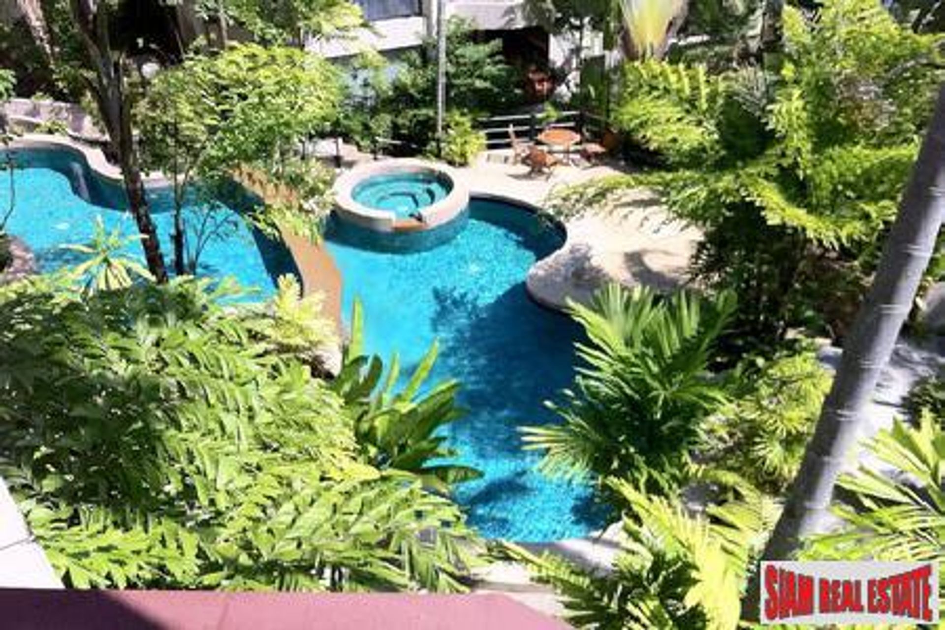 Condominium dans Ban Nai Han, Phuket 10026052