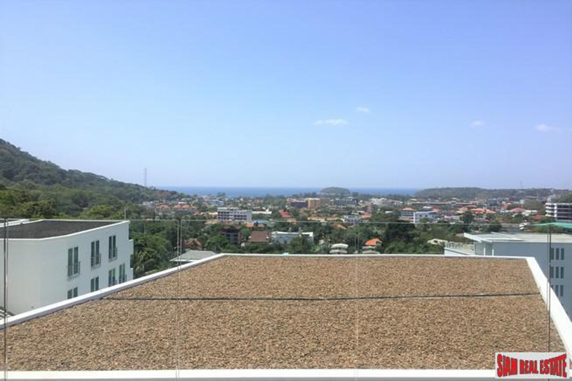 Condominium dans Kata, Phuket 10026095