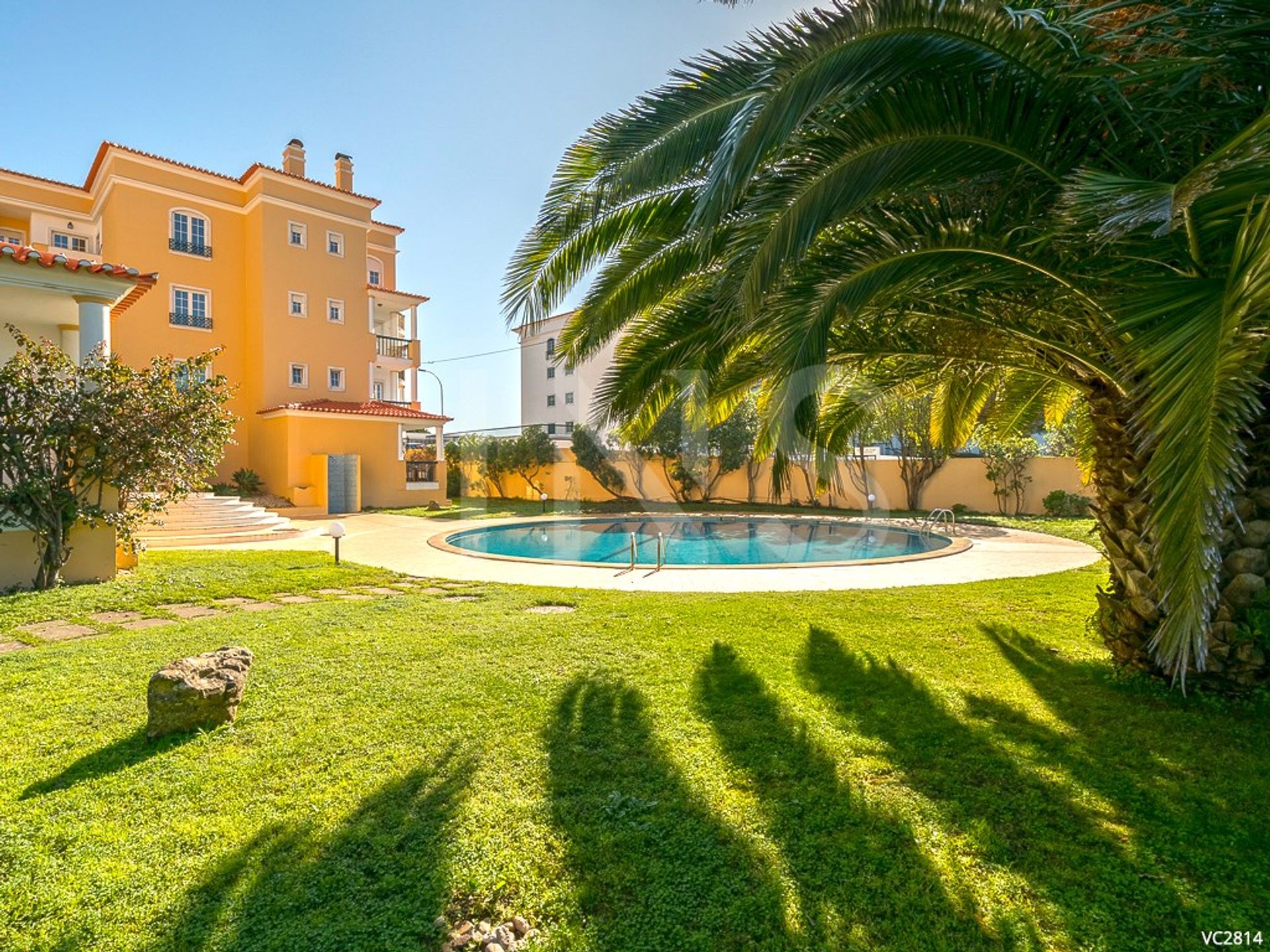 Condominium in Birre, Lissabon 10026102