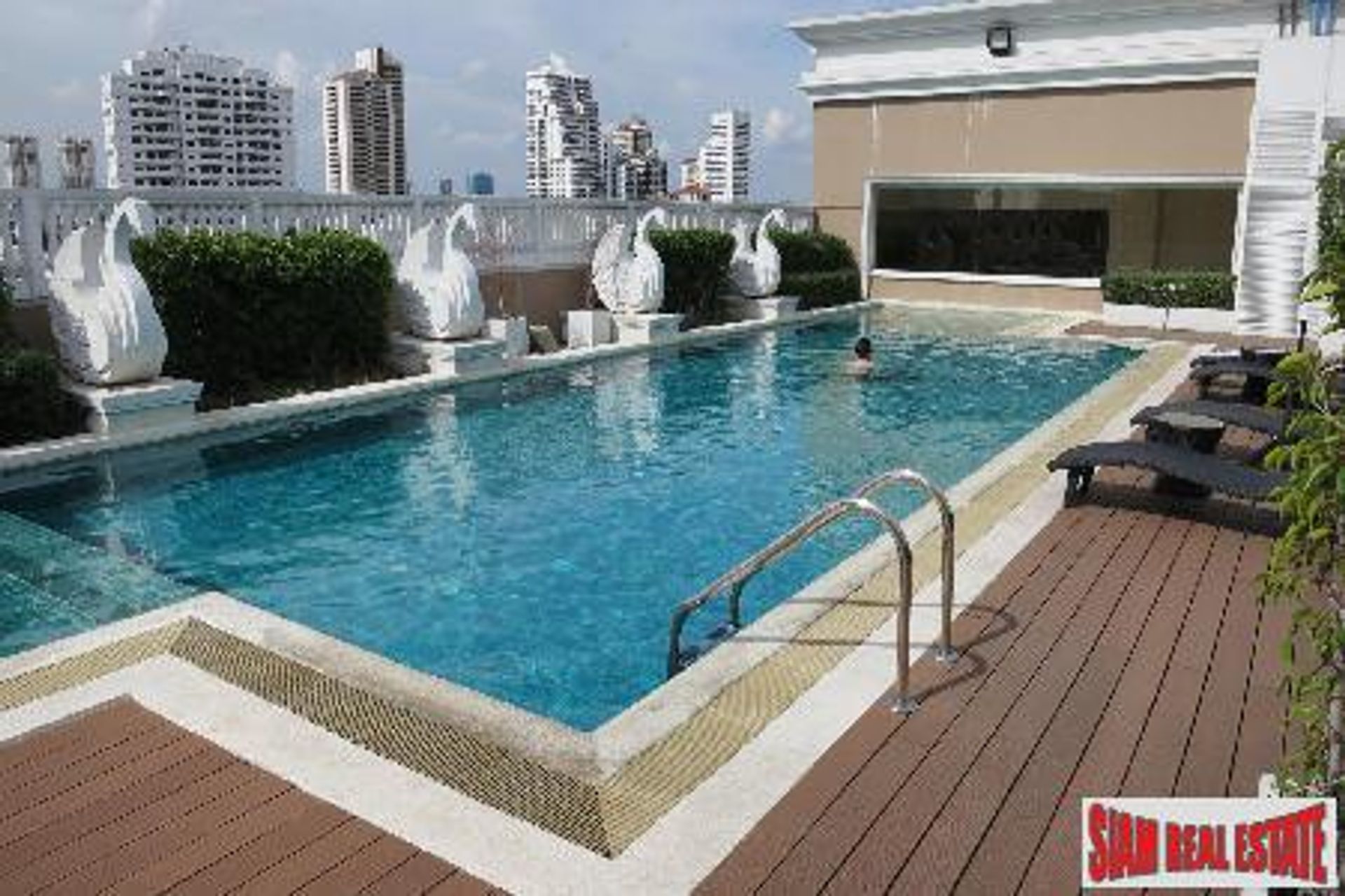 Condominium in Watthana, Krung Thep Maha Nakhon 10026159