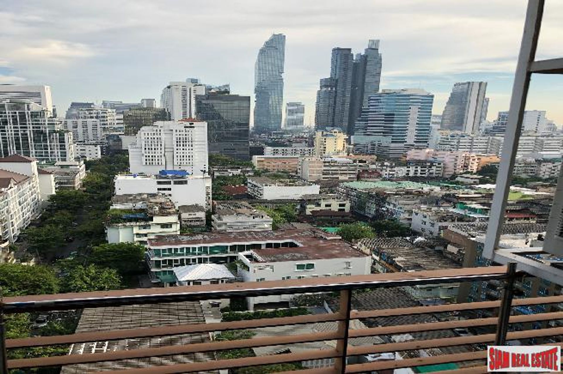 Condominium in Sam Yan, Bangkok 10026202