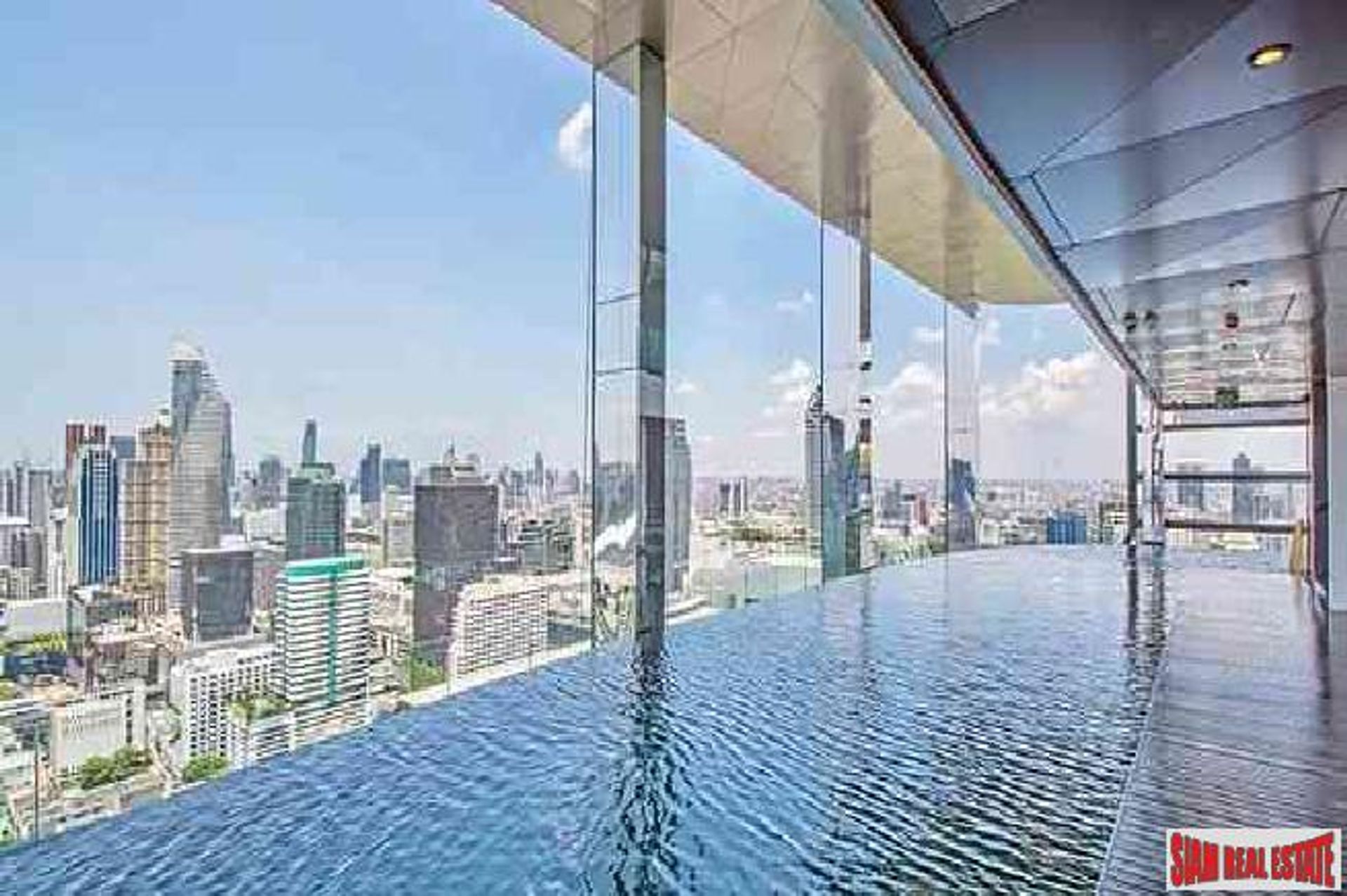 Condominio nel Chit Lom, Bangkok 10026231