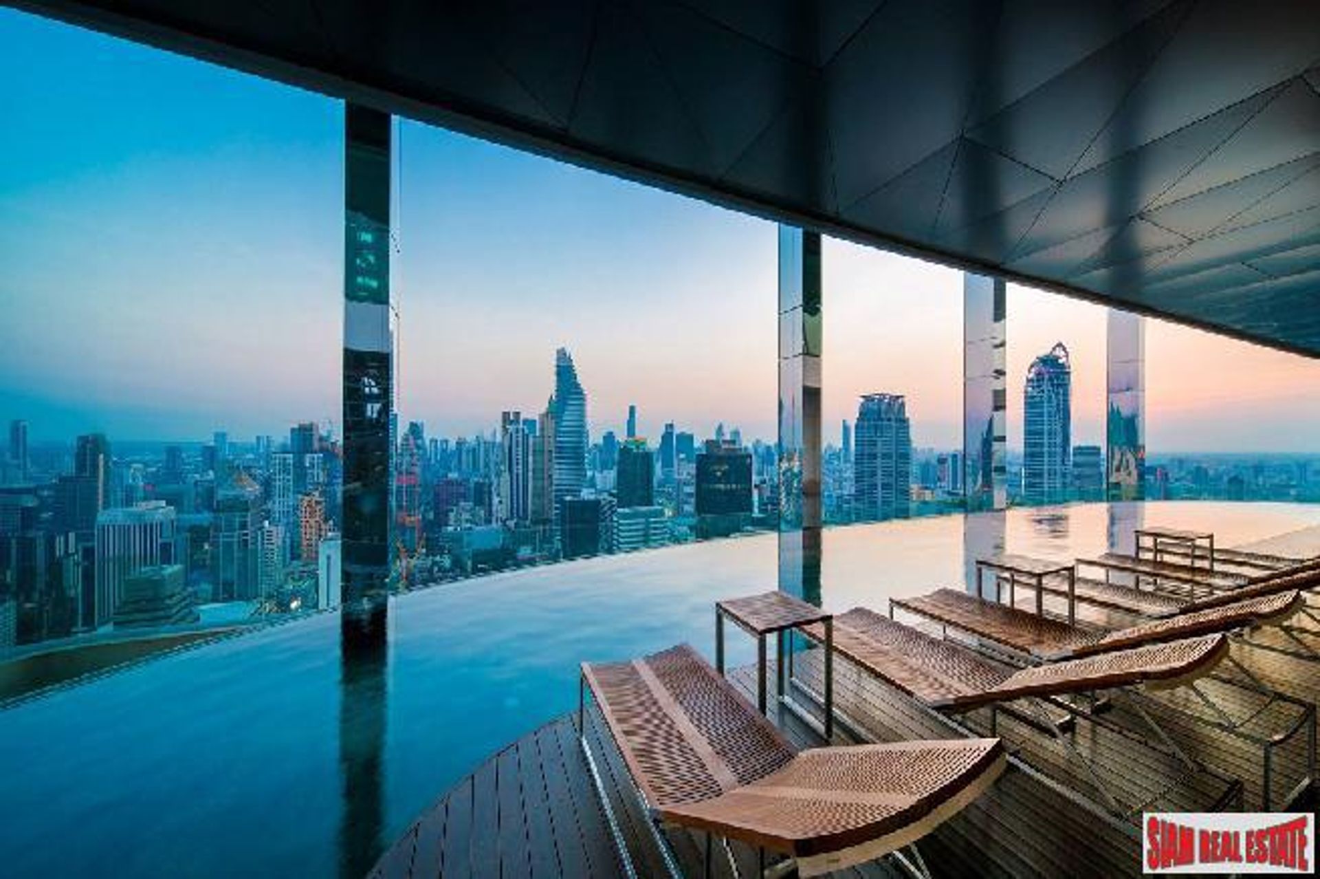 Condominio nel Chit Lom, Bangkok 10026231