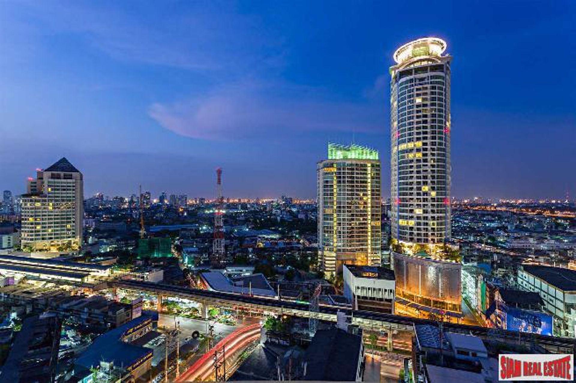 Condominio nel Phra Khanong, Bangkok 10026235