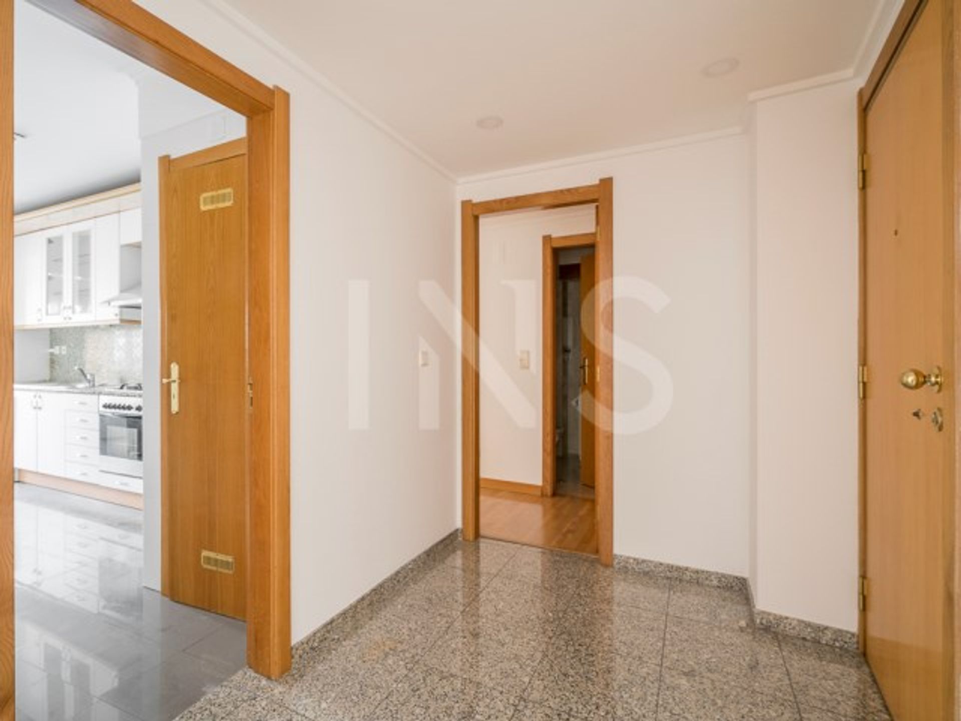 Condominium in Carcavelos e Parede, Cascais 10026247