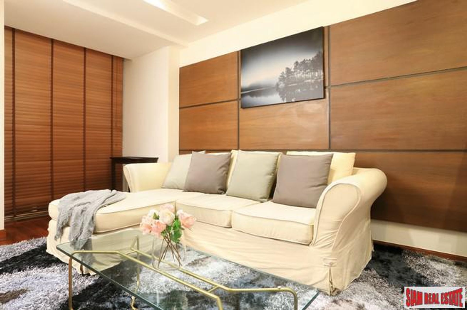 Condominium in Pathum Wan, Krung Thep Maha Nakhon 10026263