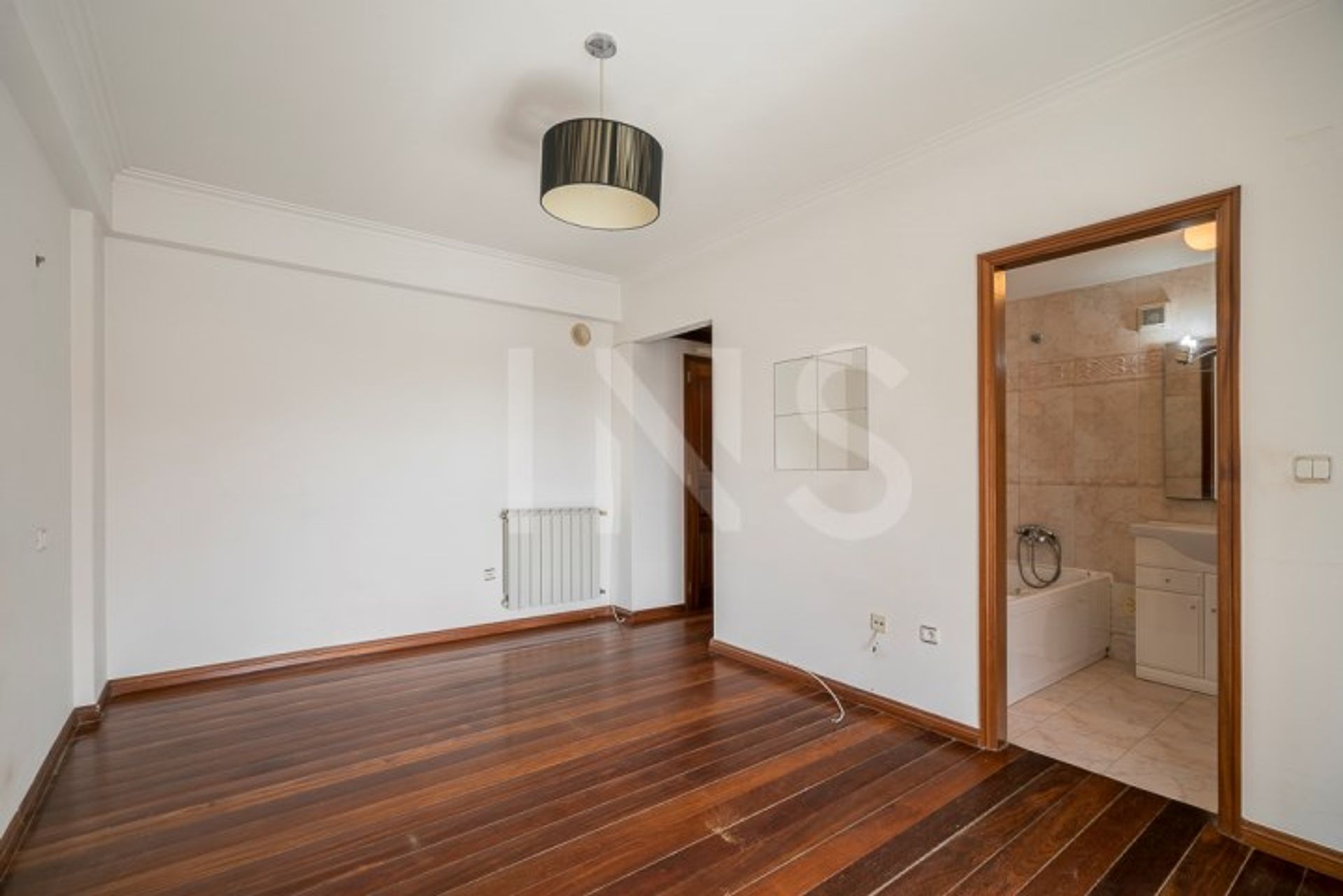 Condominium in Carcavelos e Parede, Cascais 10026299