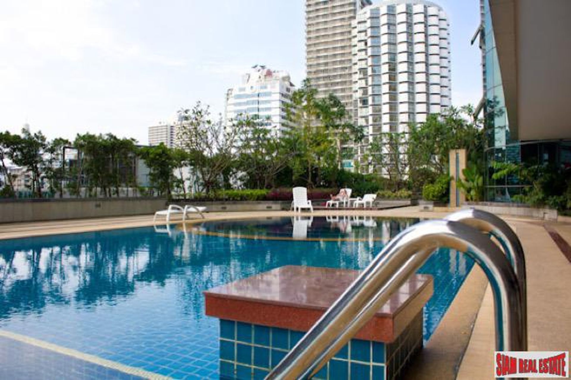 Condominium in Ban Na Lied, Krung Thep Maha Nakhon 10026343