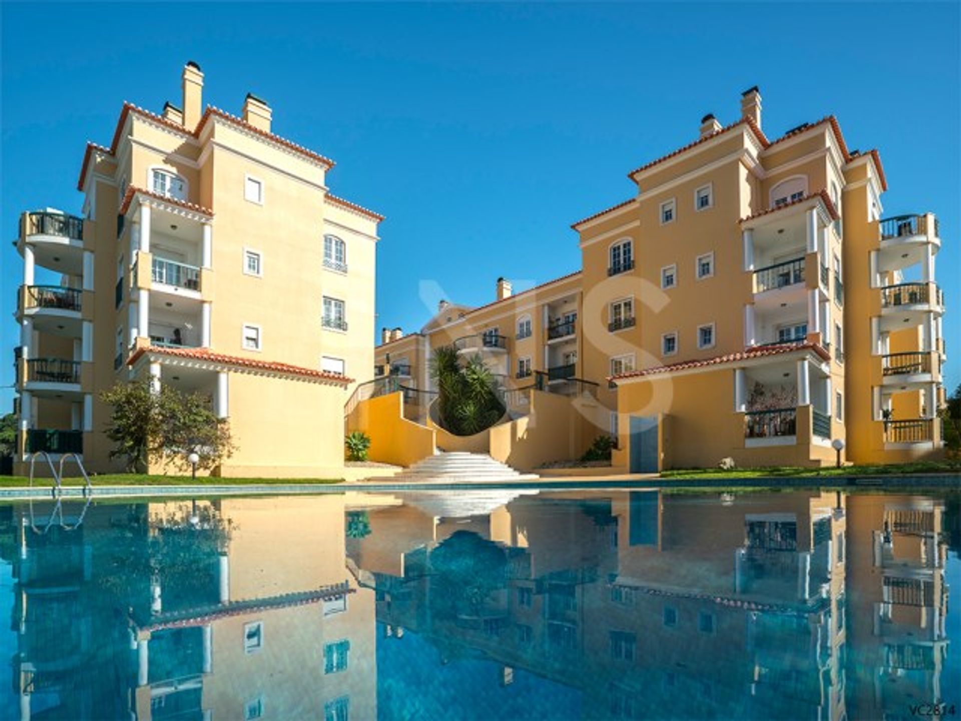 Condominium in Bairro da Alegria, Lissabon 10026355