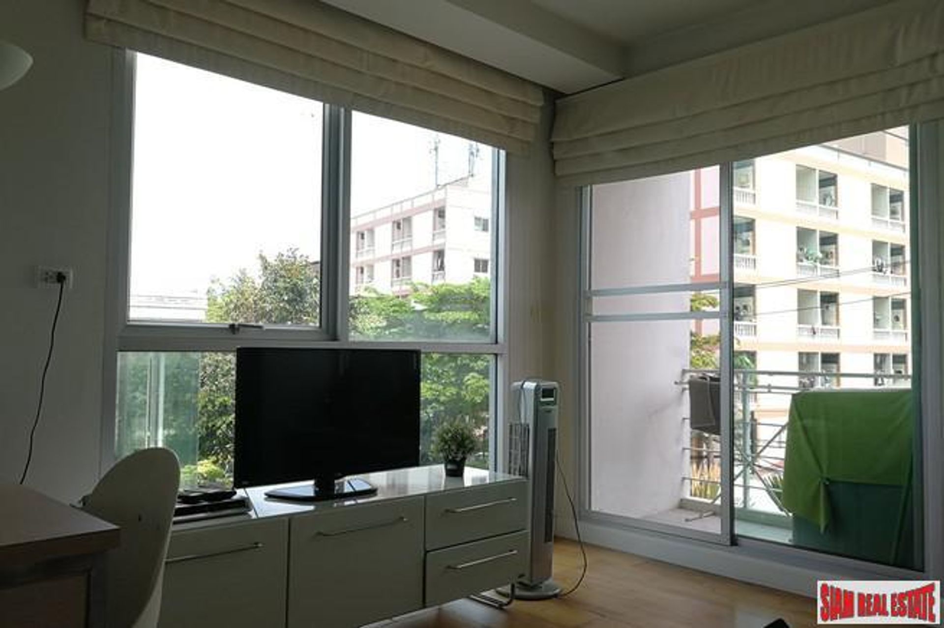 Condominium dans Phra Ram 9, Bangkok 10026379