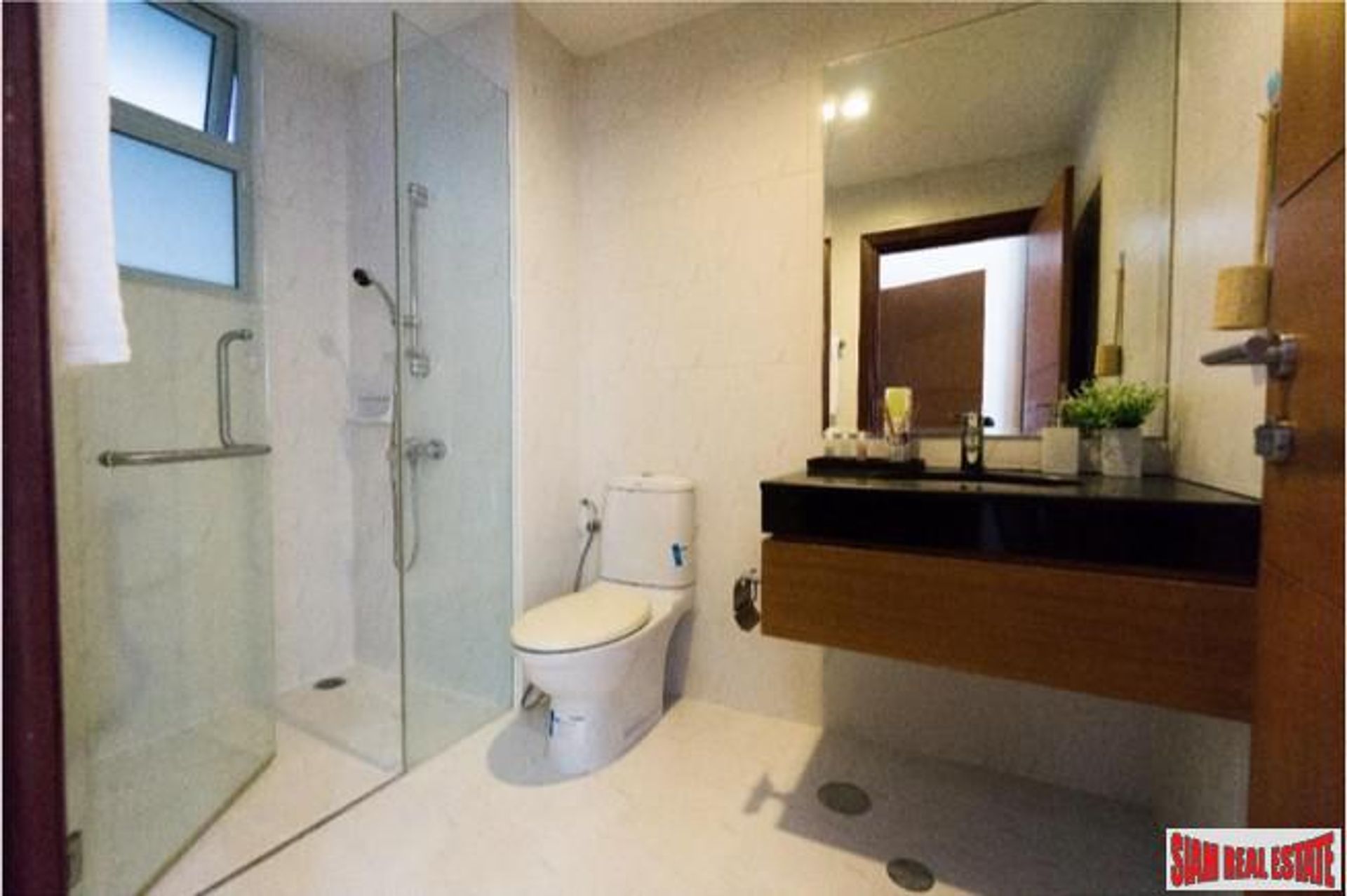 Condominio nel Yan Nawa, Krung Thep Maha Nakhon 10026381