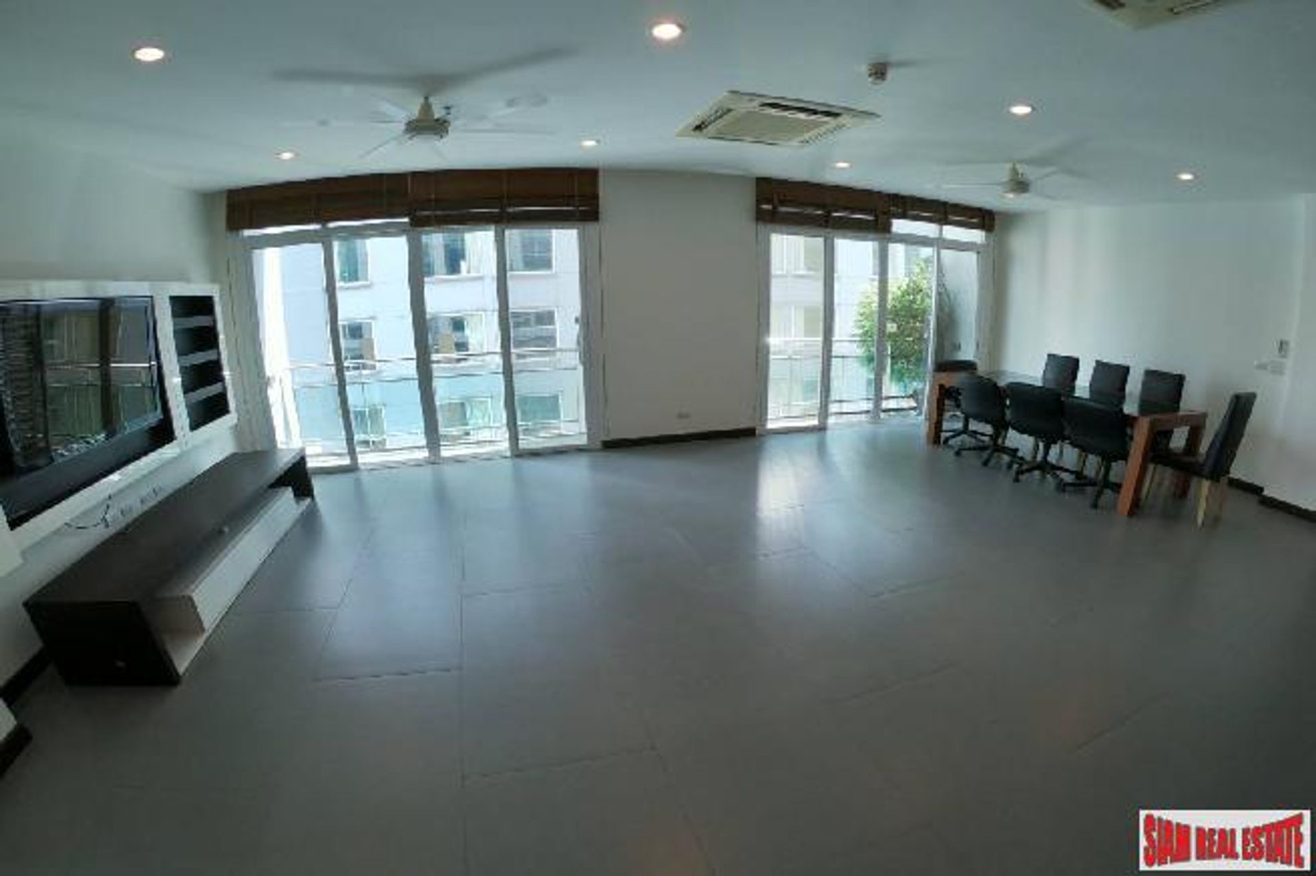 Condominium dans Nana, Bangkok 10026462