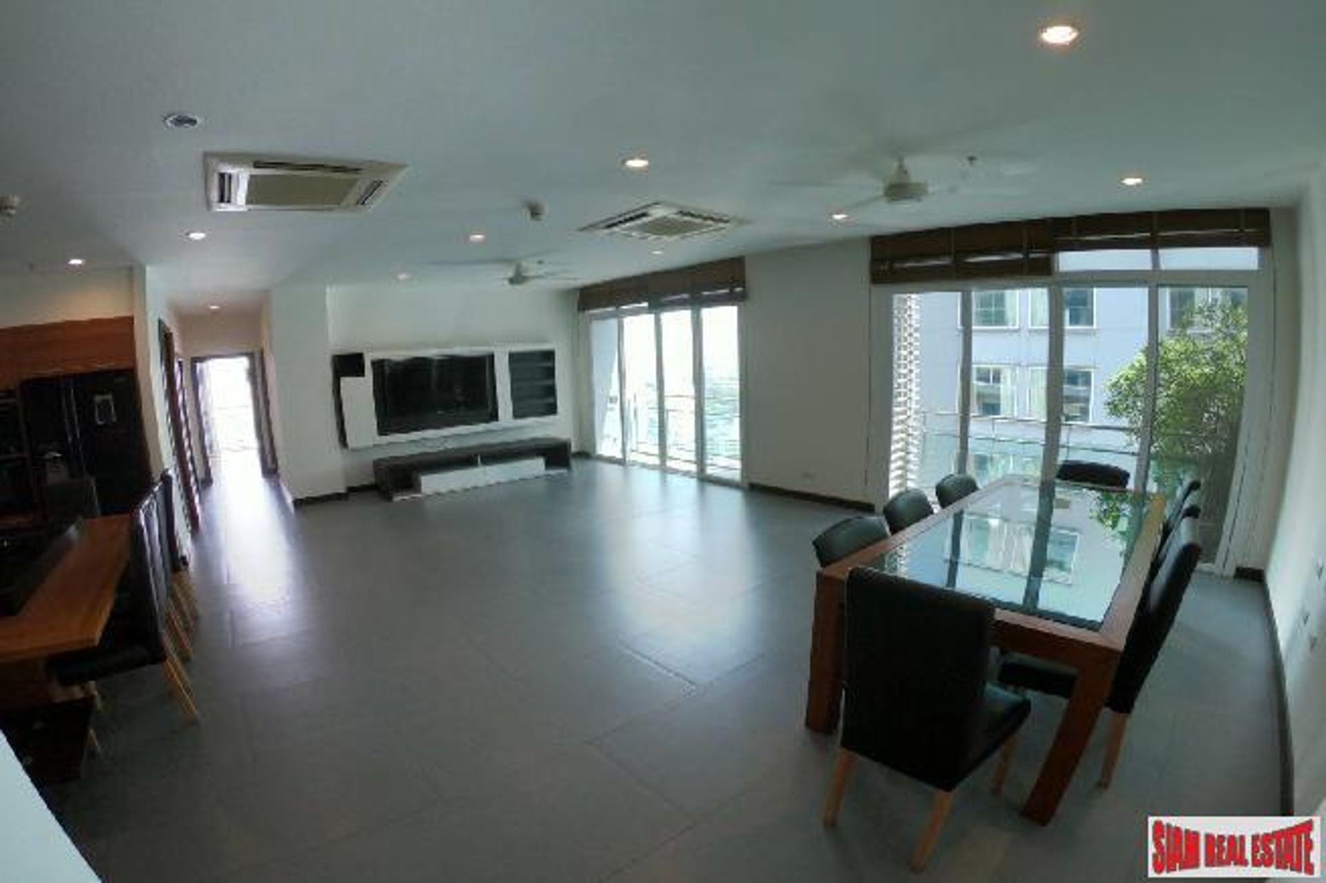 Condominium dans Nana, Bangkok 10026462