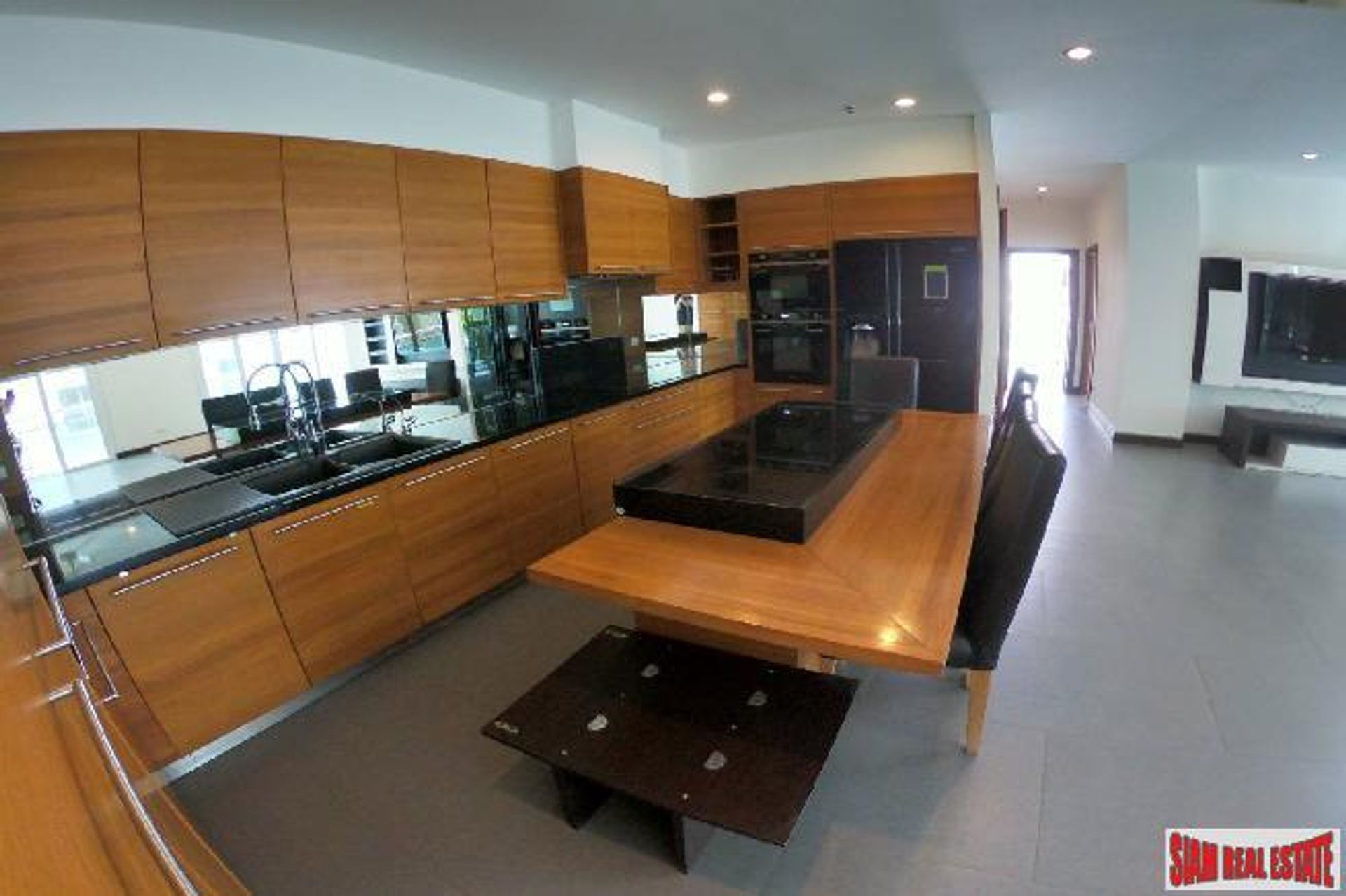 Condominium dans Nana, Bangkok 10026462