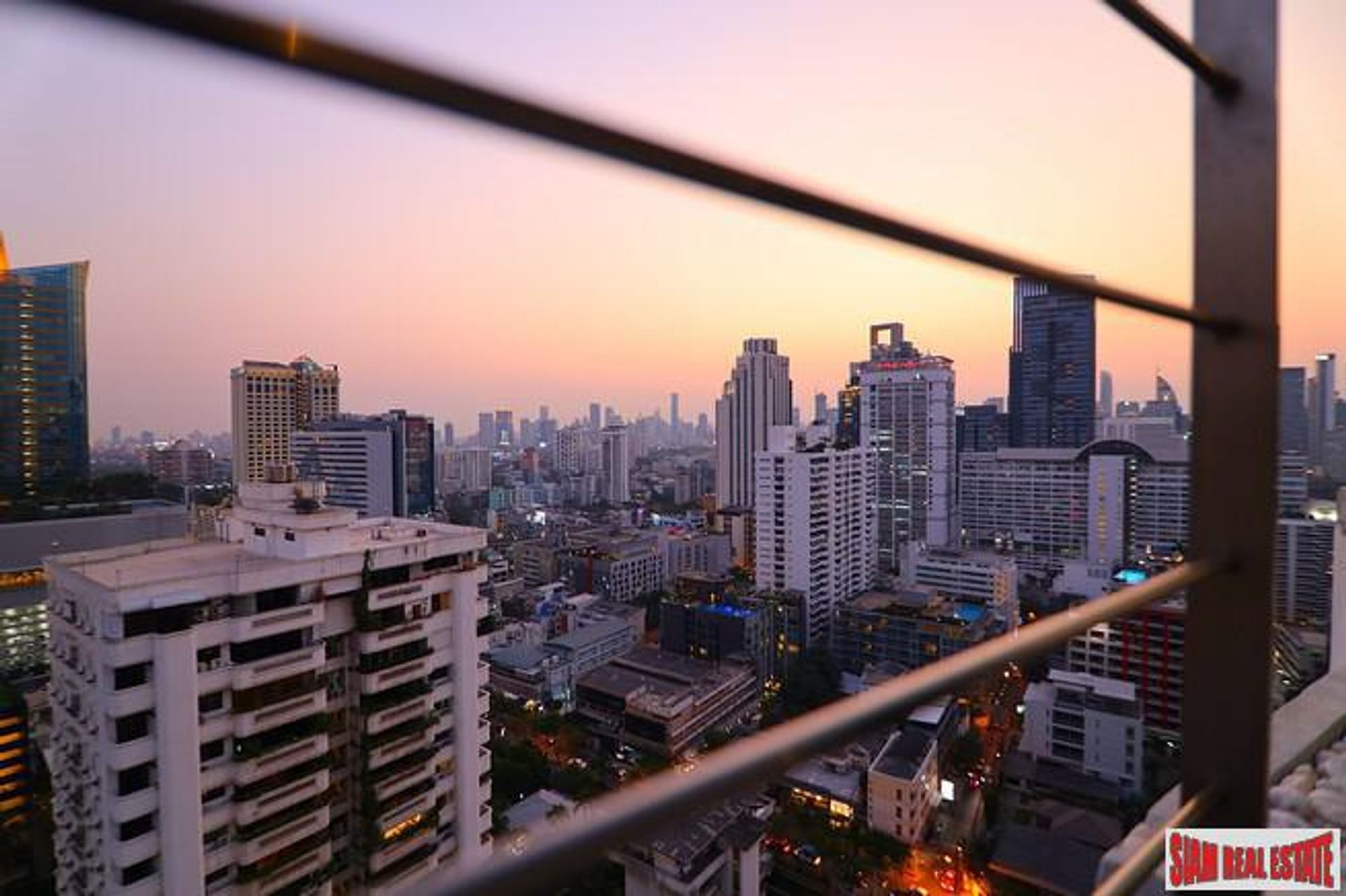 Condominium dans Asok, Bangkok 10026500