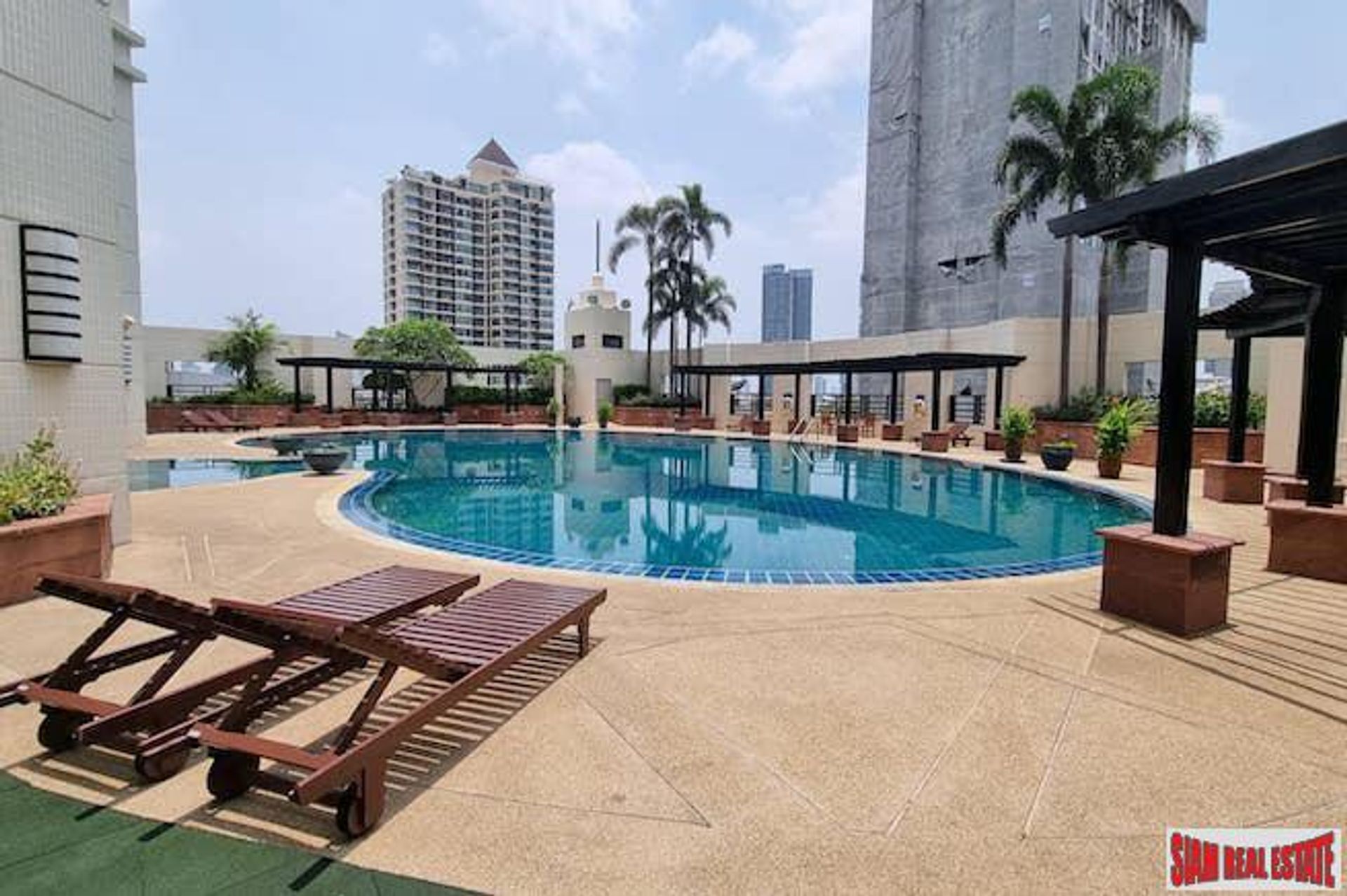 Condominium in Sathon, Bangkok 10026524