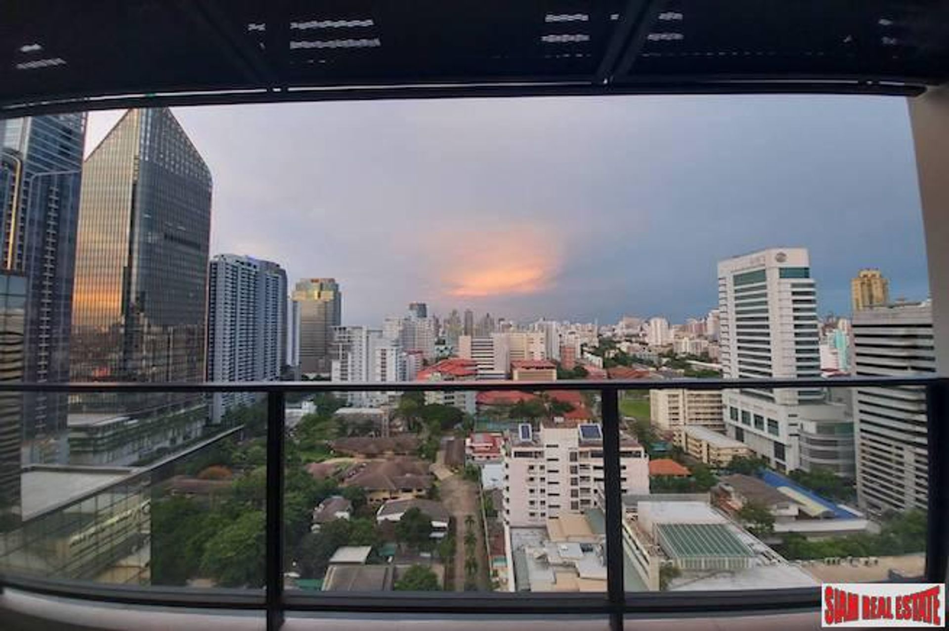 Condominio en Asok, Bangkok 10026527