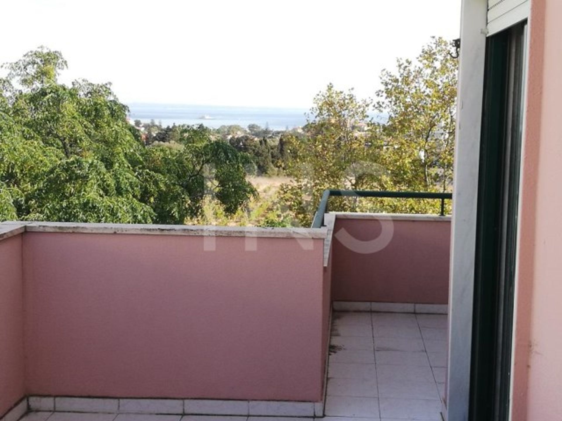 Кондоминиум в Carcavelos e Parede, Cascais 10026535