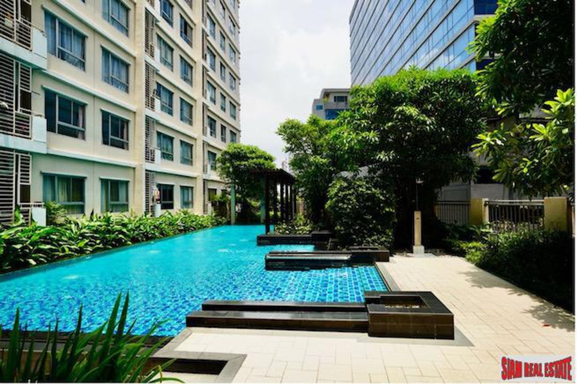 Condominium in Khlong Toei, Krung Thep Maha Nakhon 10026608