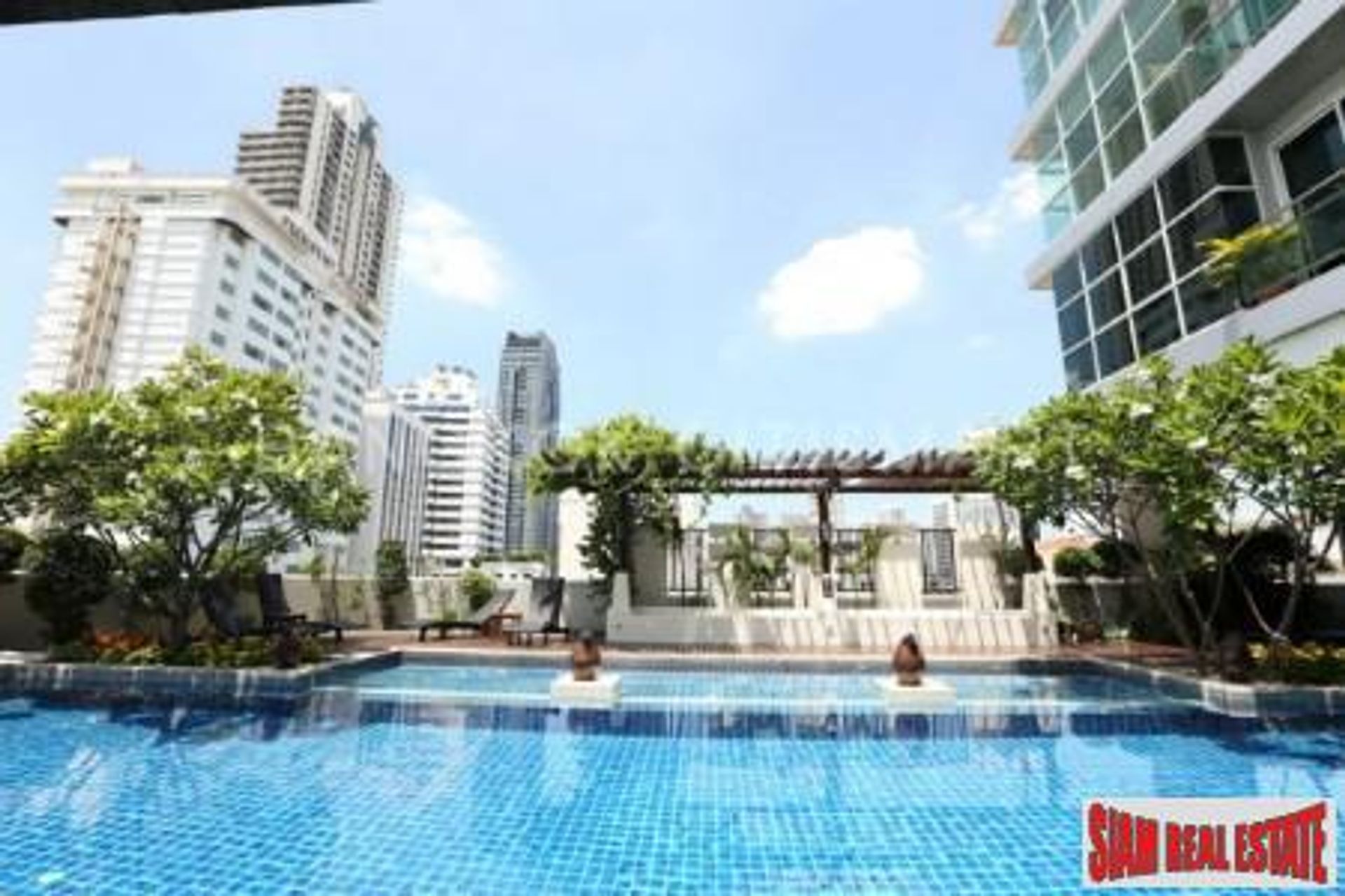 Condominium in Din Daeng, Krung Thep Maha Nakhon 10026645