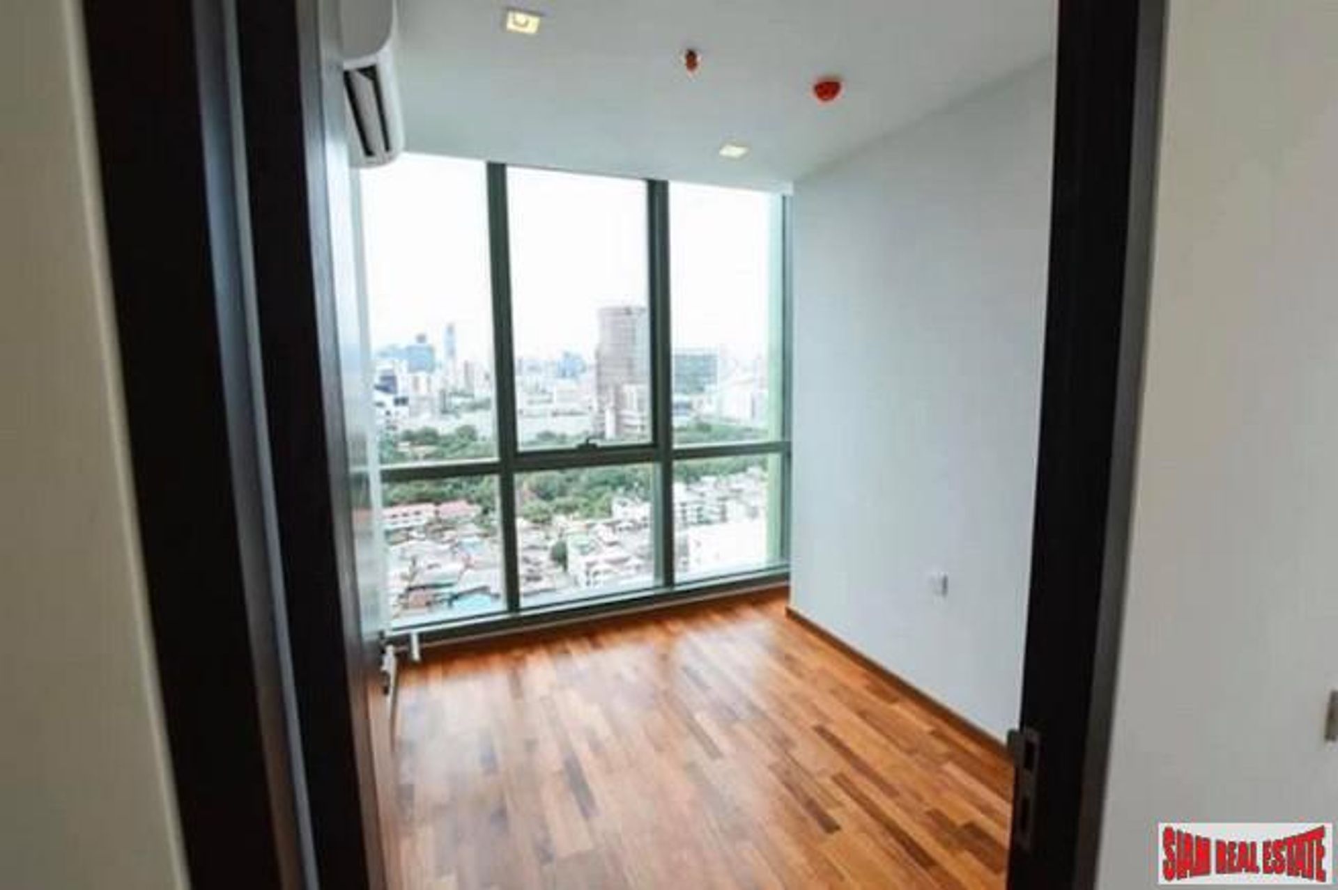 Condominium in Ratchathewii, Bangkok 10026799