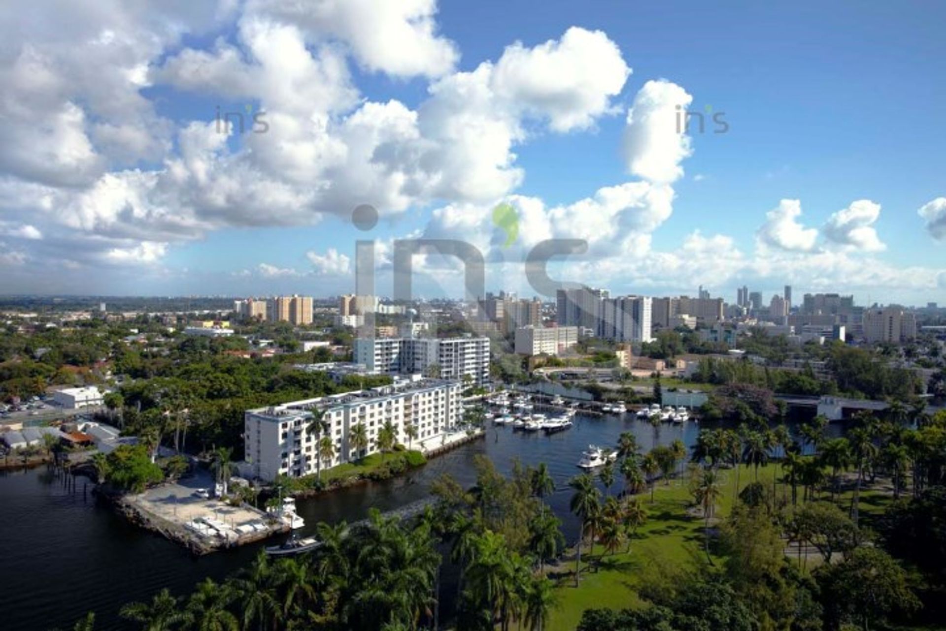 Будинок в South Miami, Miami-Dade 10026909