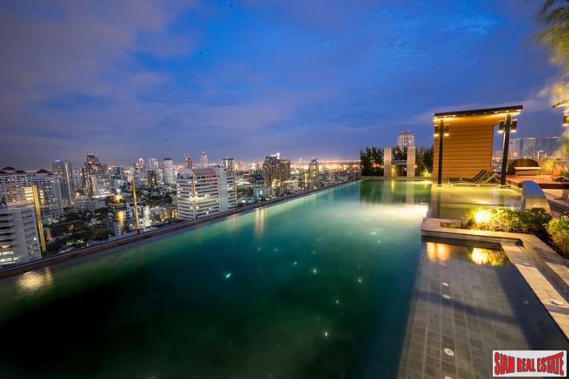 Condominium dans Phrom Phong, Bangkok 10026970