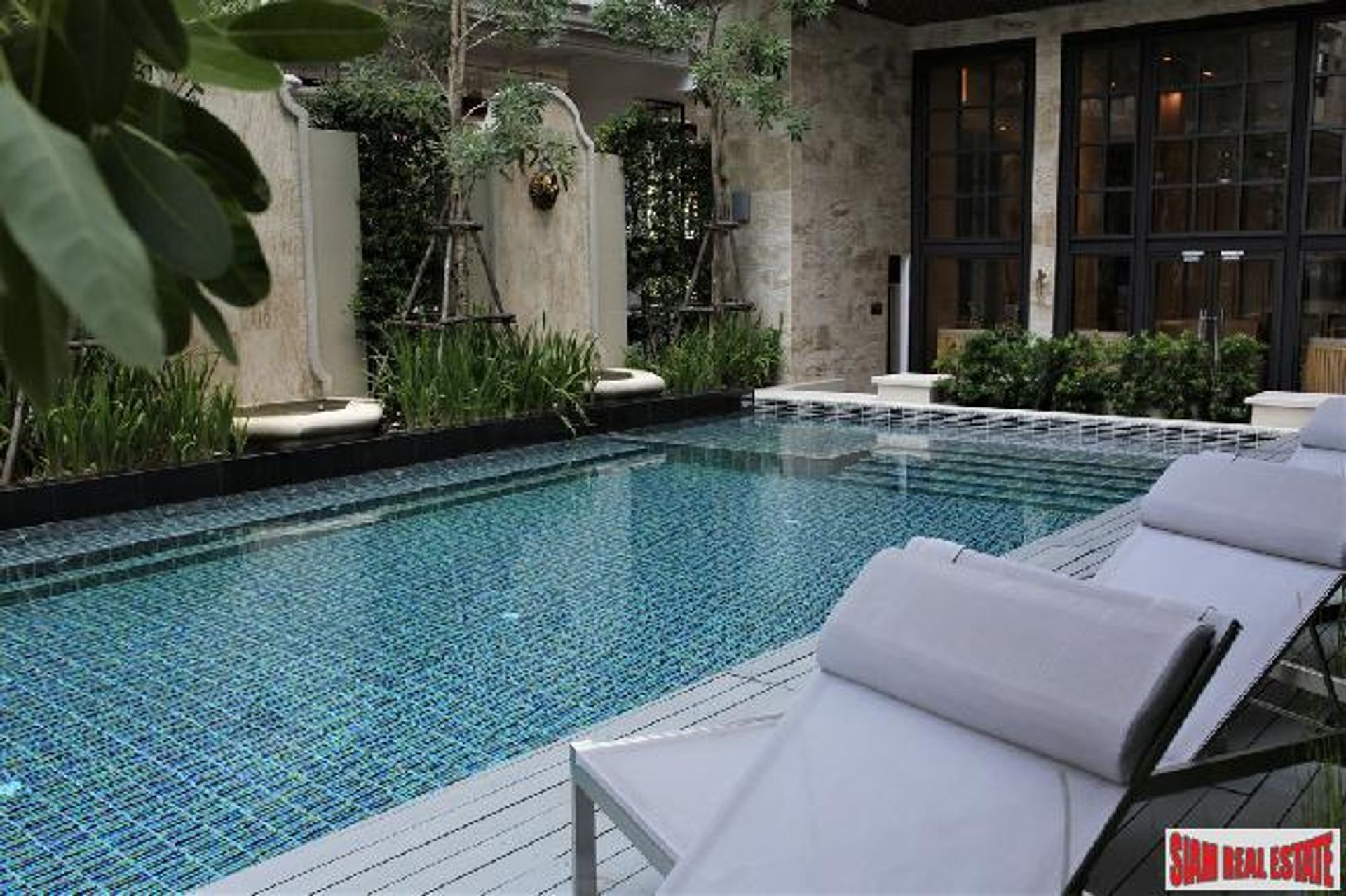 Condominium in Phrom Phong, Bangkok 10026997