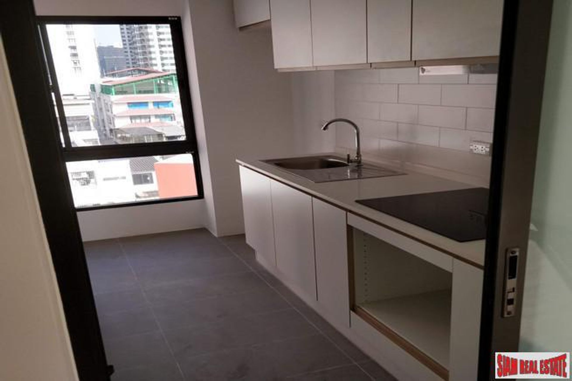 Condominium in Phrom Phong, Bangkok 10026997