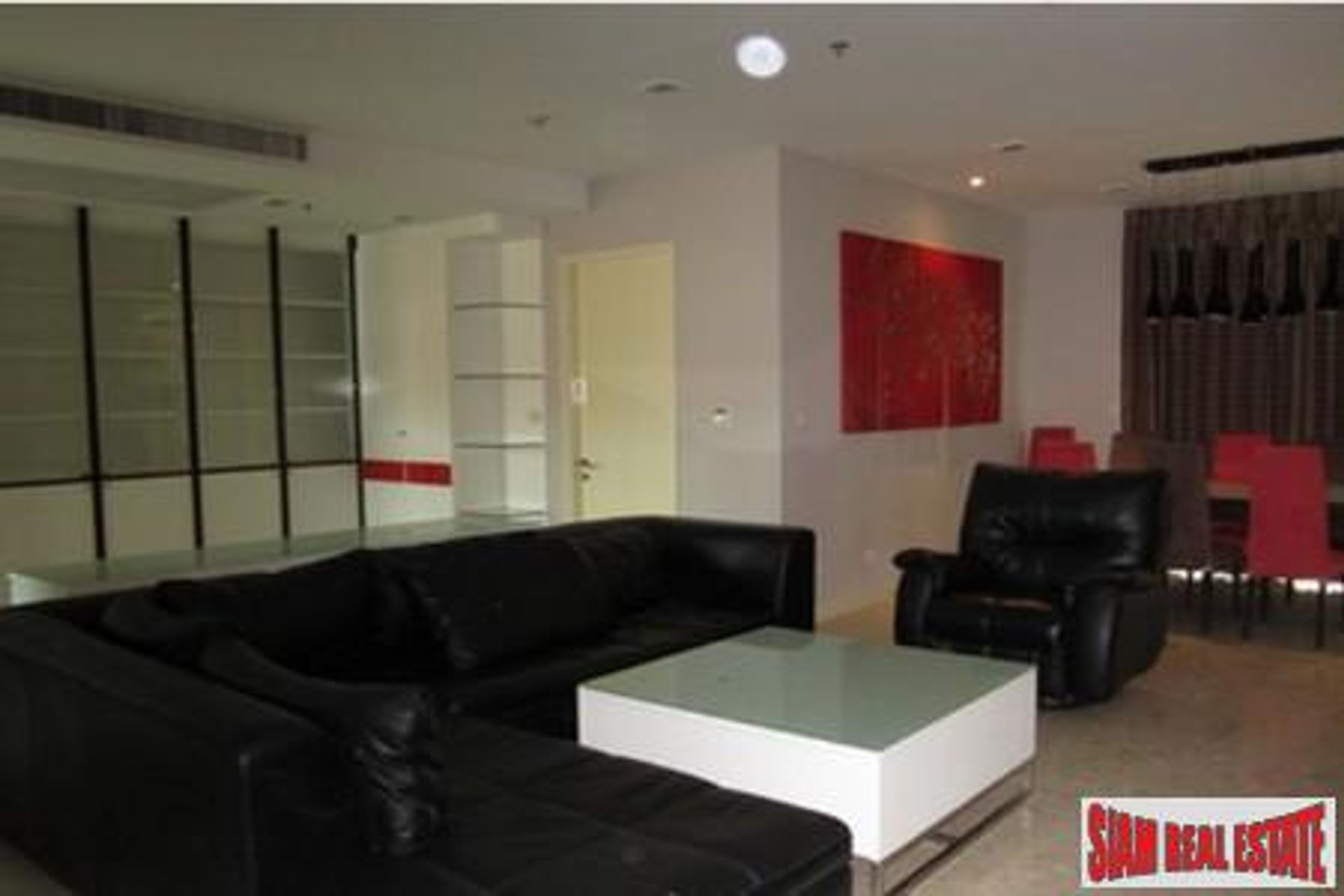 Condominium in Watthana, Krung Thep Maha Nakhon 10027011