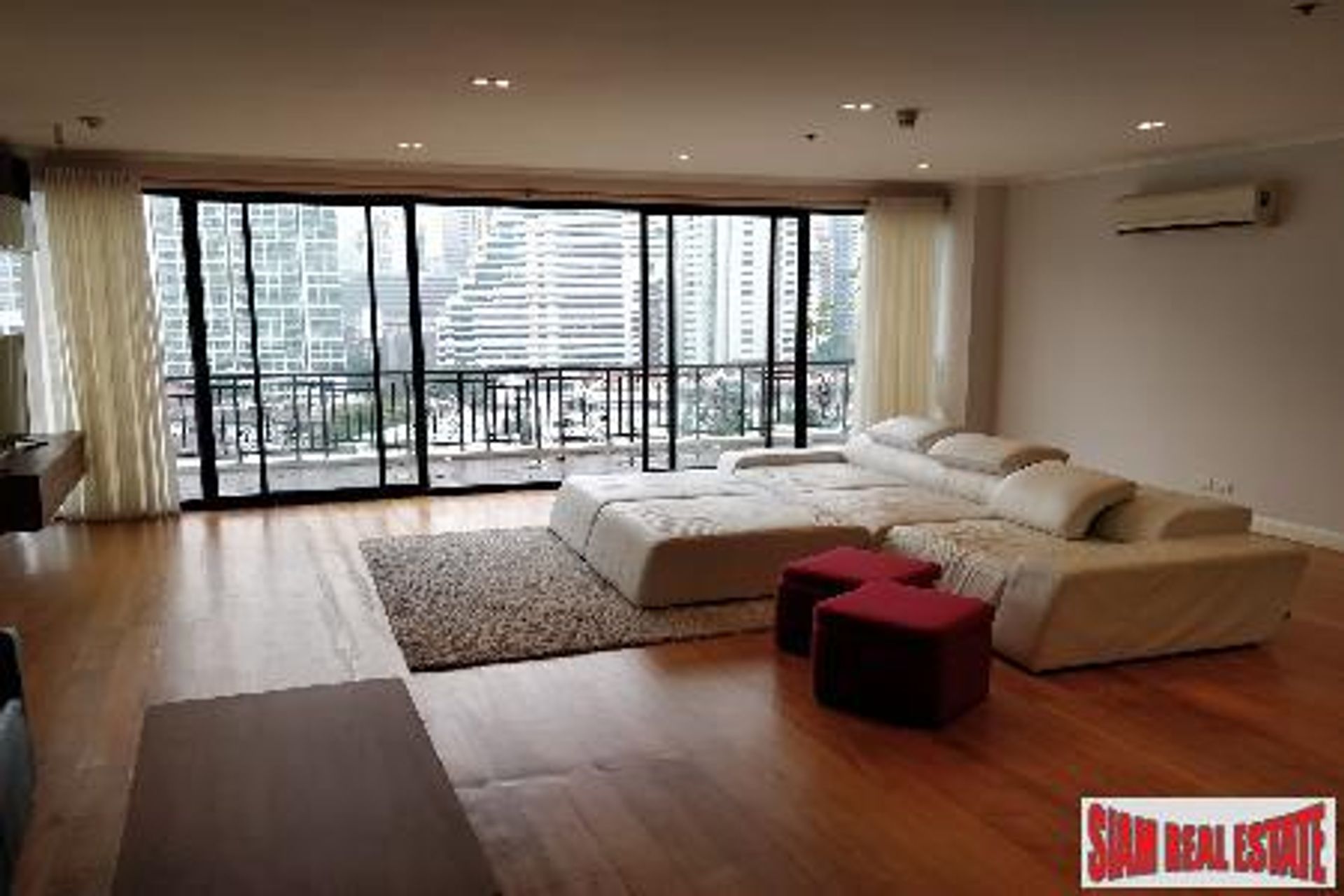 Condominium in Watthana, Krung Thep Maha Nakhon 10027065