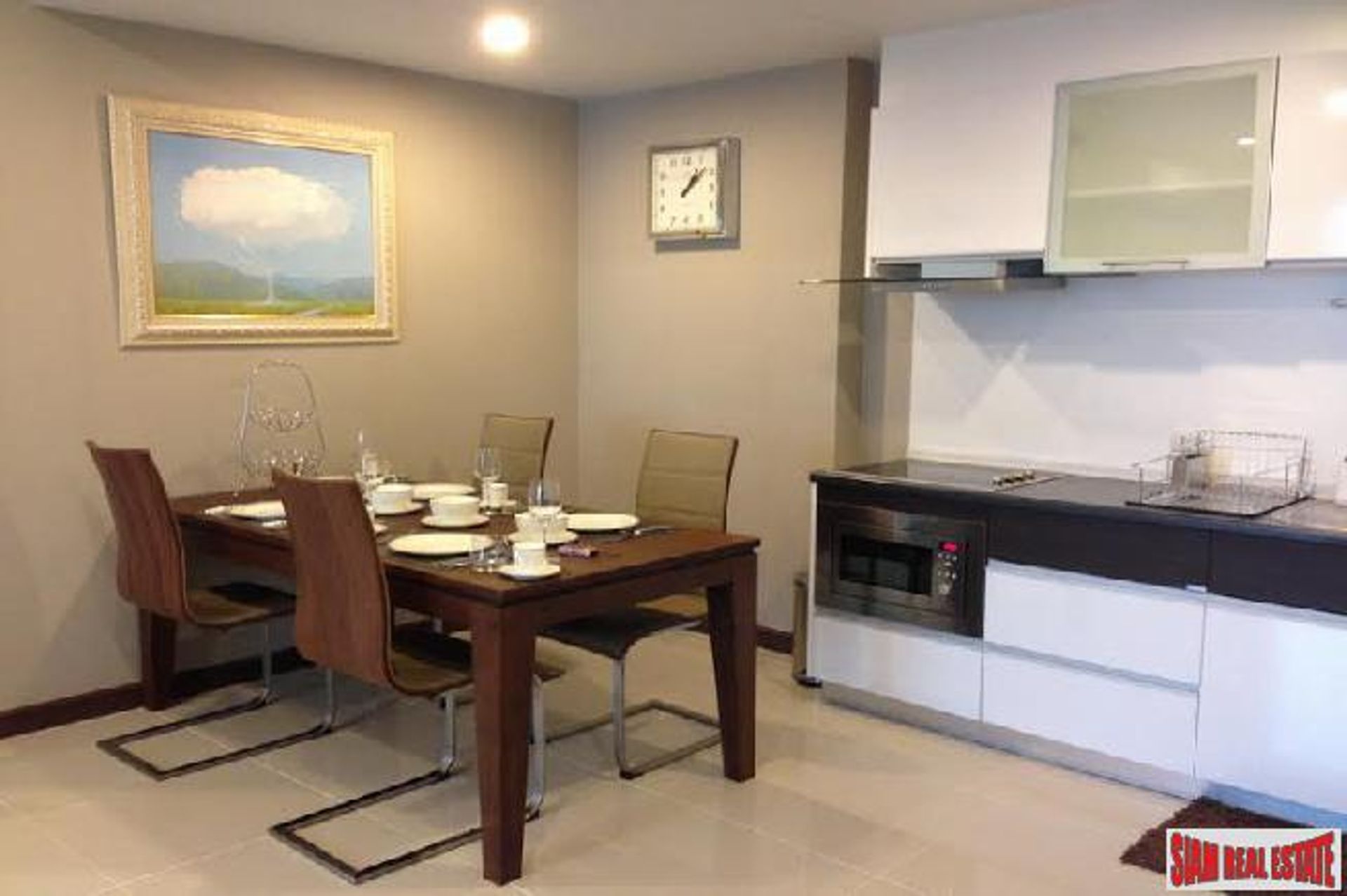 Condominium in Khlong Toei, Krung Thep Maha Nakhon 10027067