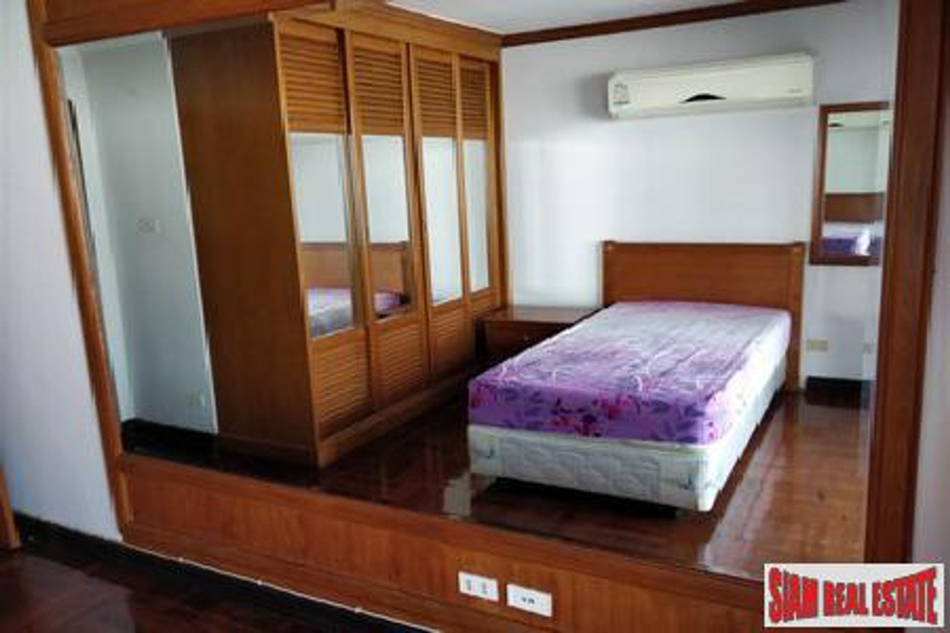 Condominium in Ban Na Lied, Krung Thep Maha Nakhon 10027070