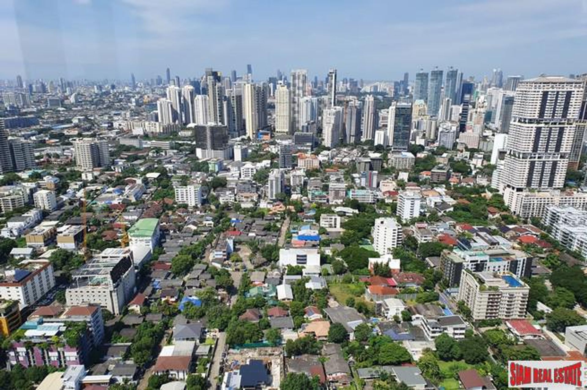 सम्मिलित में Thong Lo, Bangkok 10027103