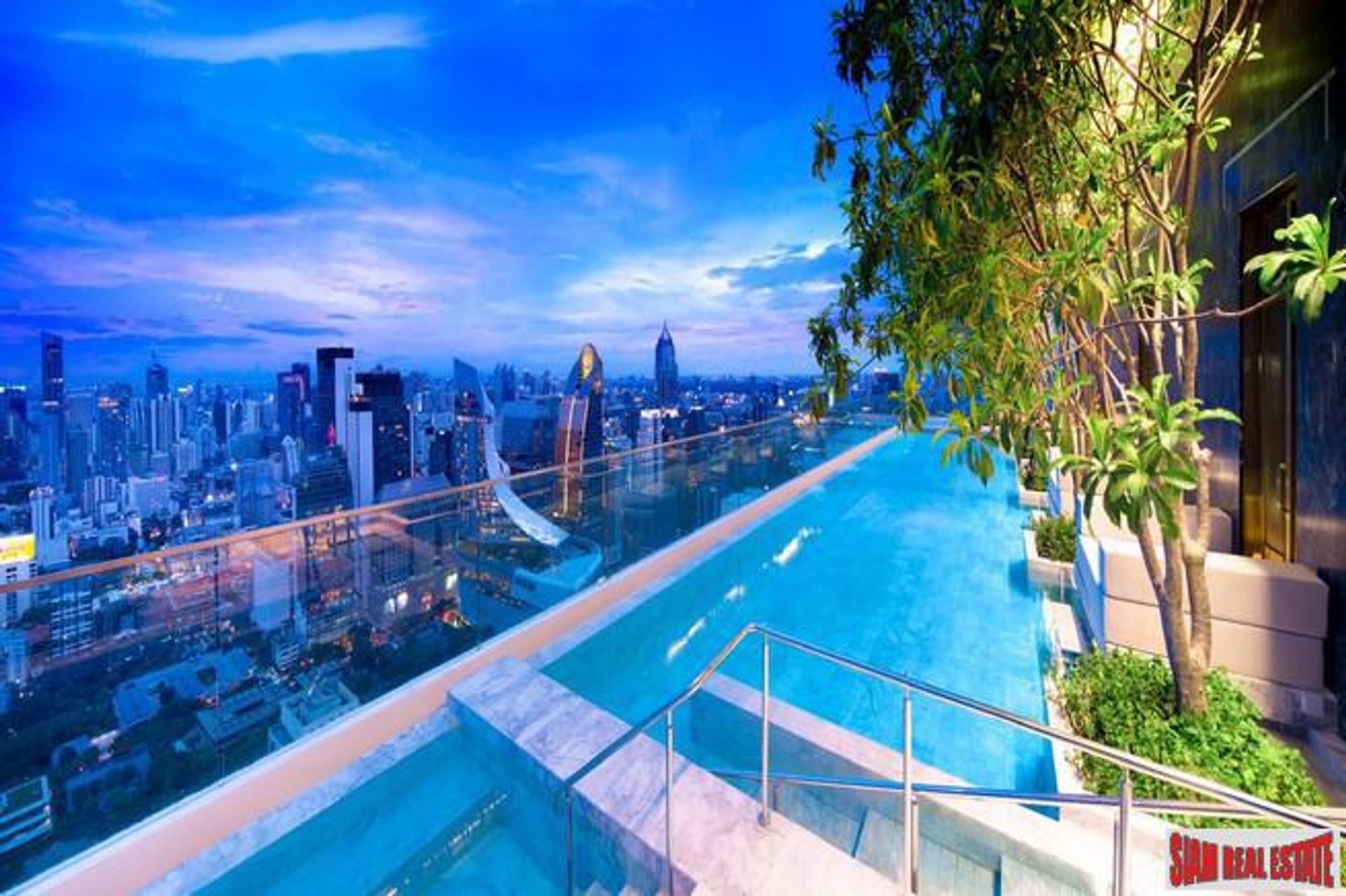 Condominio en Chit Lom, Bangkok 10027117