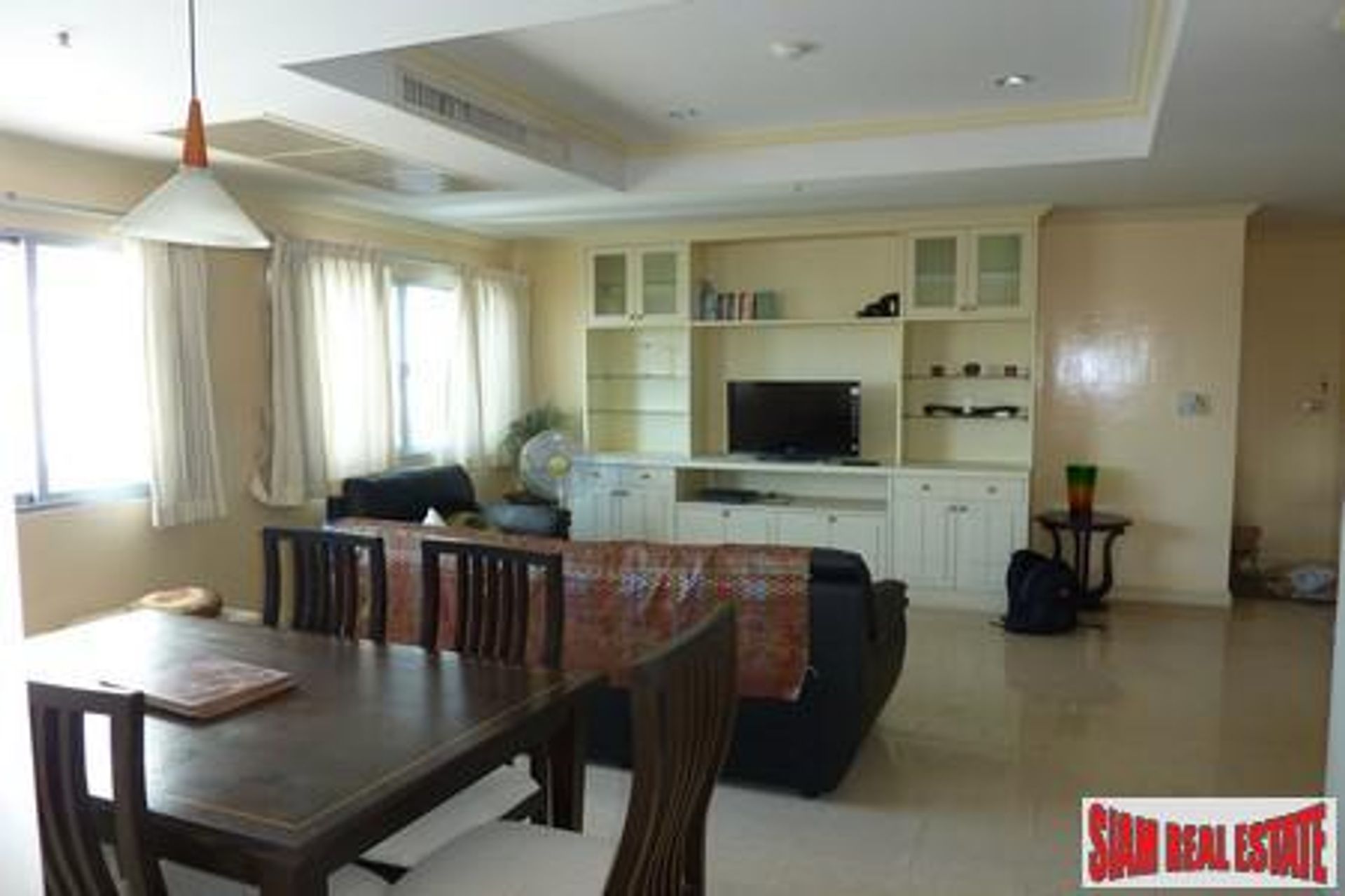 Condominium in Ratchathewi, Krung Thep Maha Nakhon 10027241