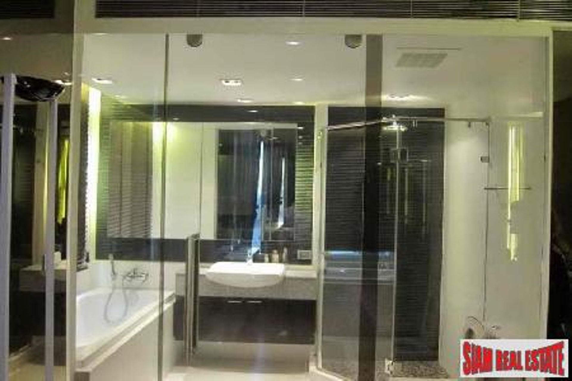 Condominium dans Chit Lom, Bangkok 10027242