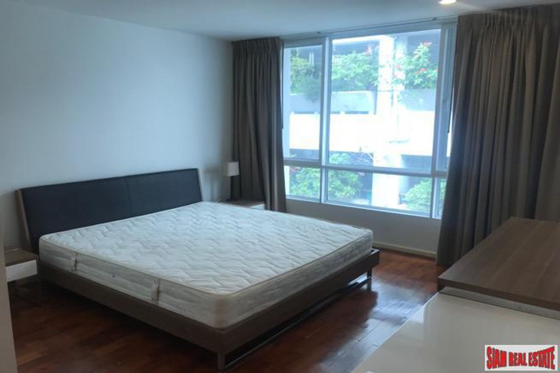 Condominium in Nana, Bangkok 10027243