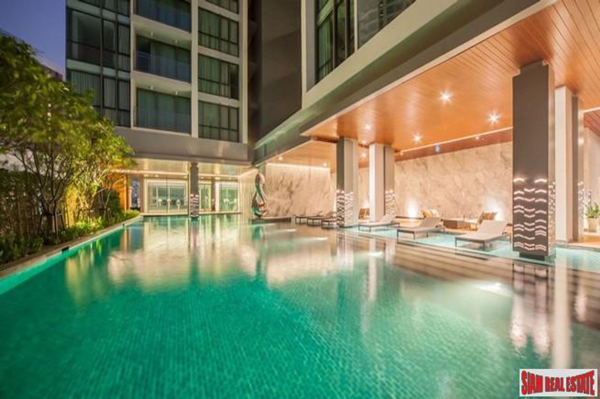 Condominio nel Phra Khanong, Bangkok 10027313