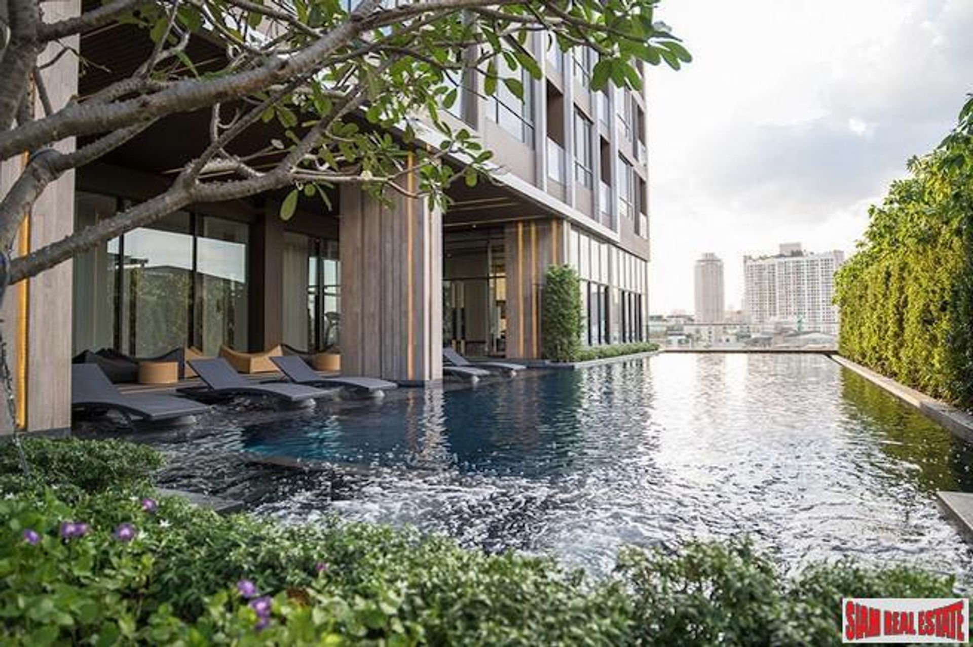 Condominio en Phra Khanong, Krung Thep Maha Nakhon 10027318