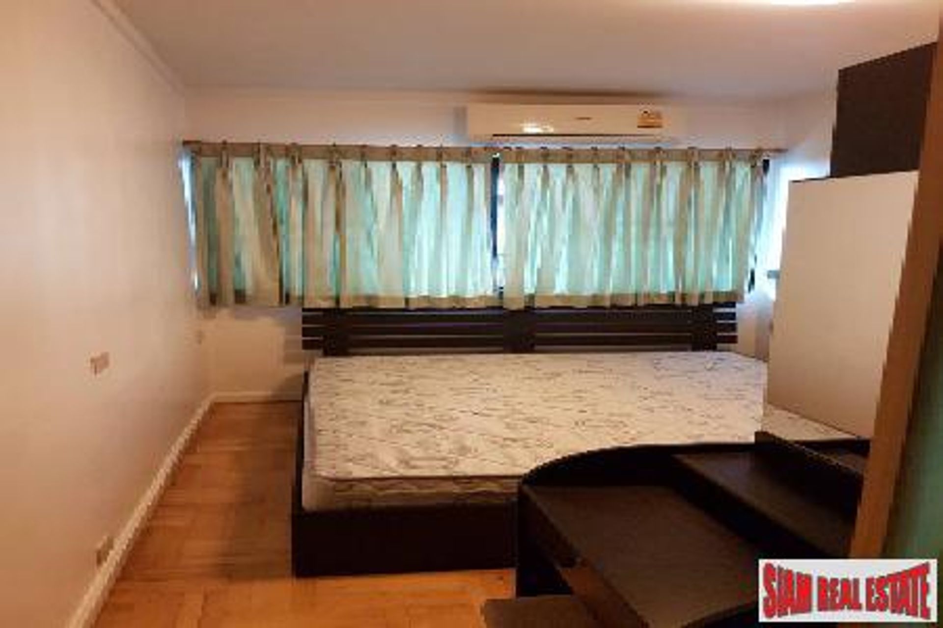 Condominium in Ban Na Lied, Krung Thep Maha Nakhon 10027334