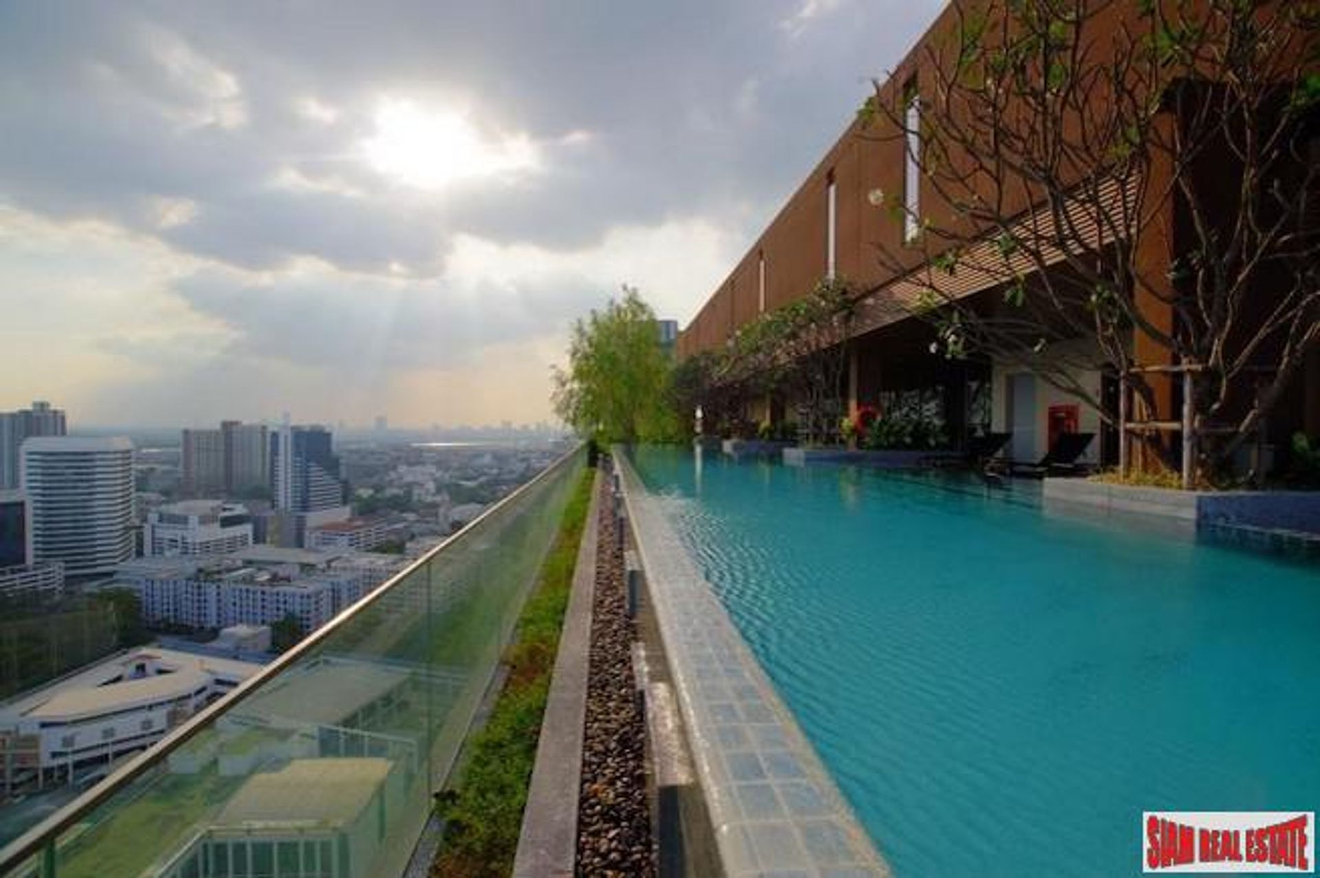 Condominium dans Ekkamai, Bangkok 10027377