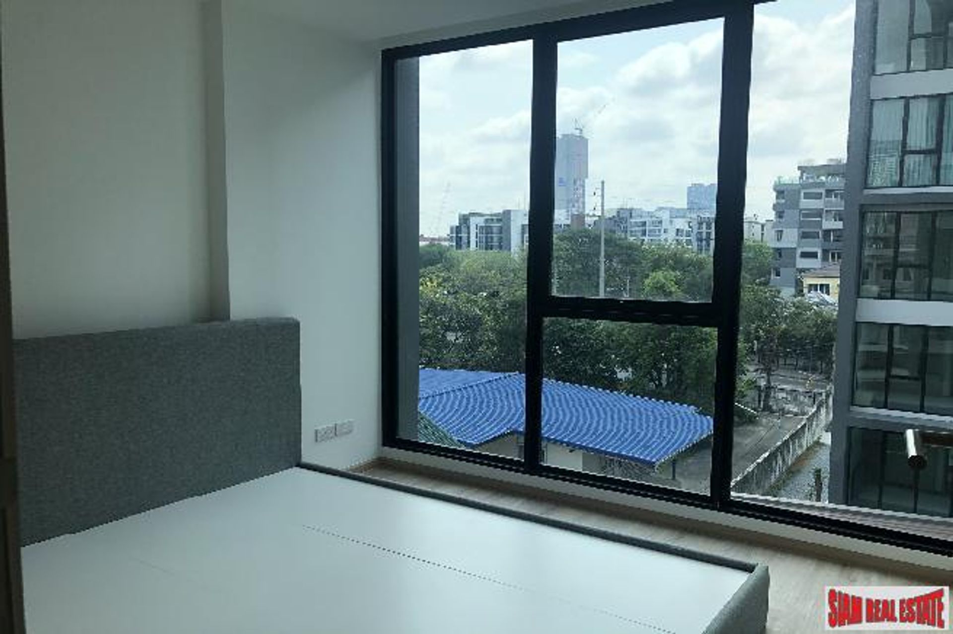 Condominium in Phra Khanong, Krung Thep Maha Nakhon 10027397