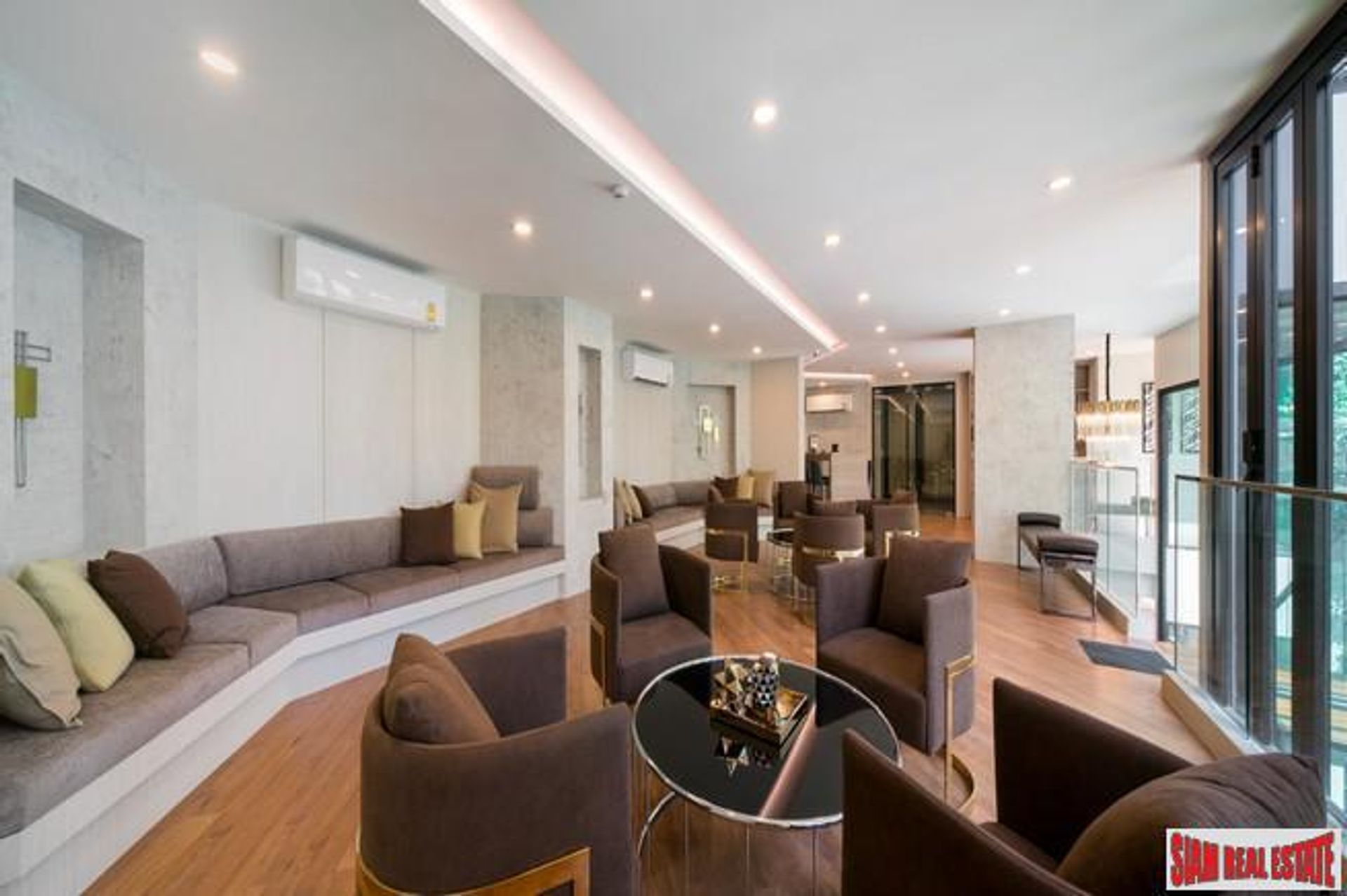 Condominium in Bearing, Bangkok 10027421