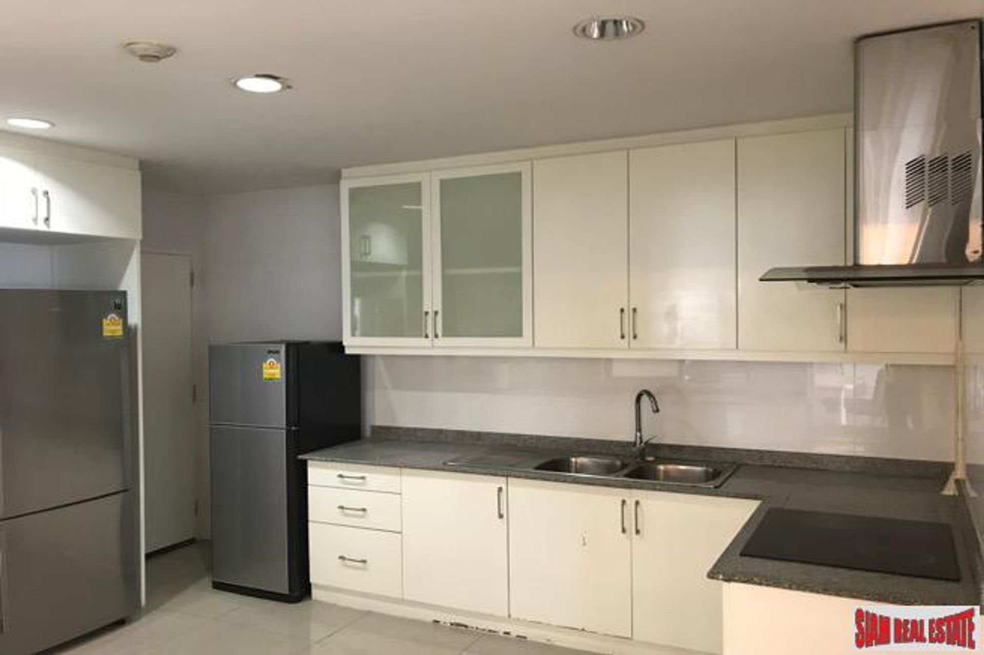 Condominium in Watthana, Krung Thep Maha Nakhon 10027460