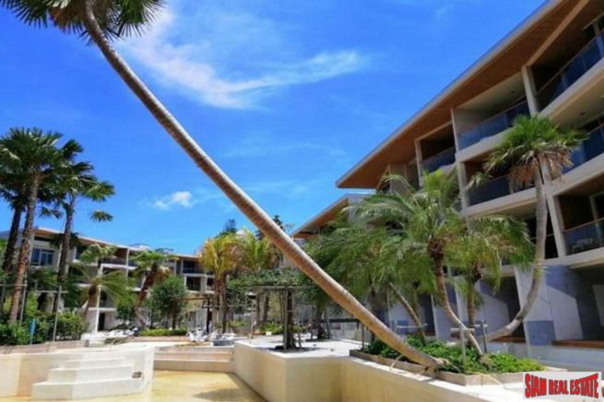 Condominium in Nai Harn, Phuket 10027503